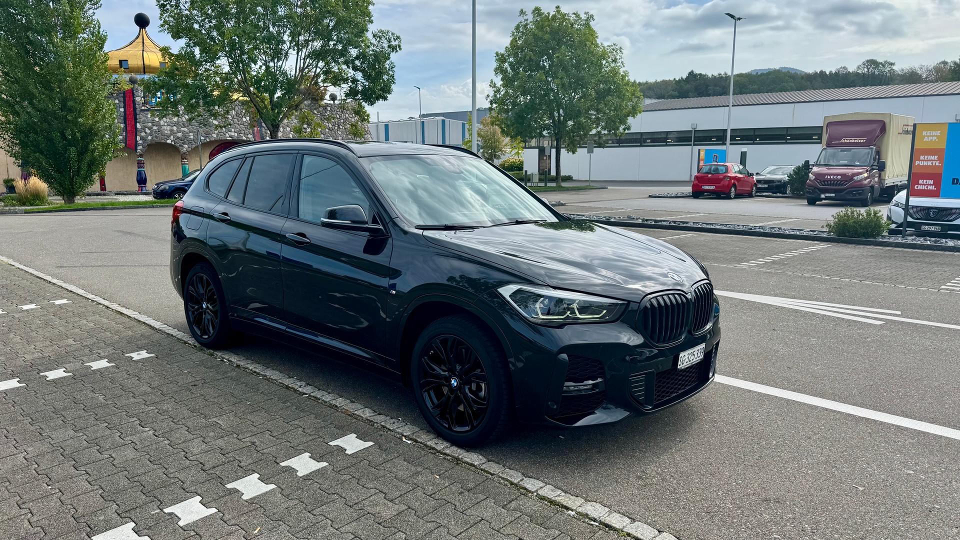 BMW 25e xDrive-image-2