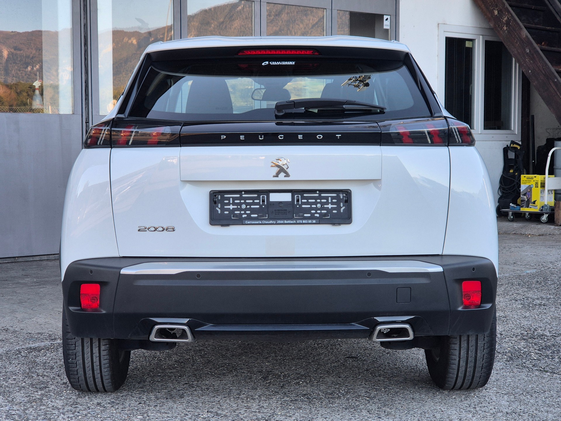 PEUGEOT 2008 1.2 PureTech Active Pack EAT8-image-6