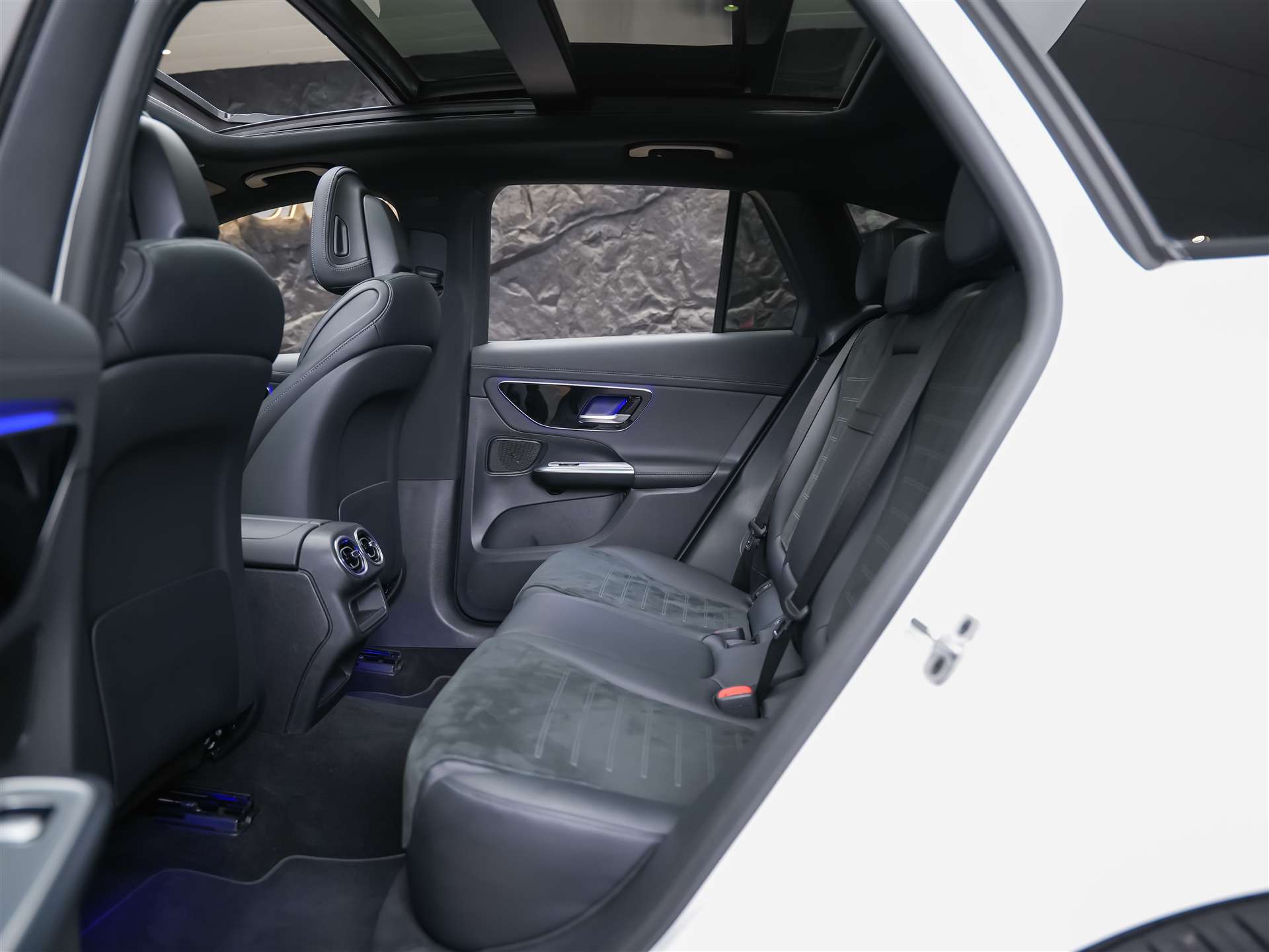MERCEDES-BENZ GLC 300 4Matic AMG Line 9G-Tronic *Facelift*21" Felgen*Panorama*Lenkradheizung*-image-14