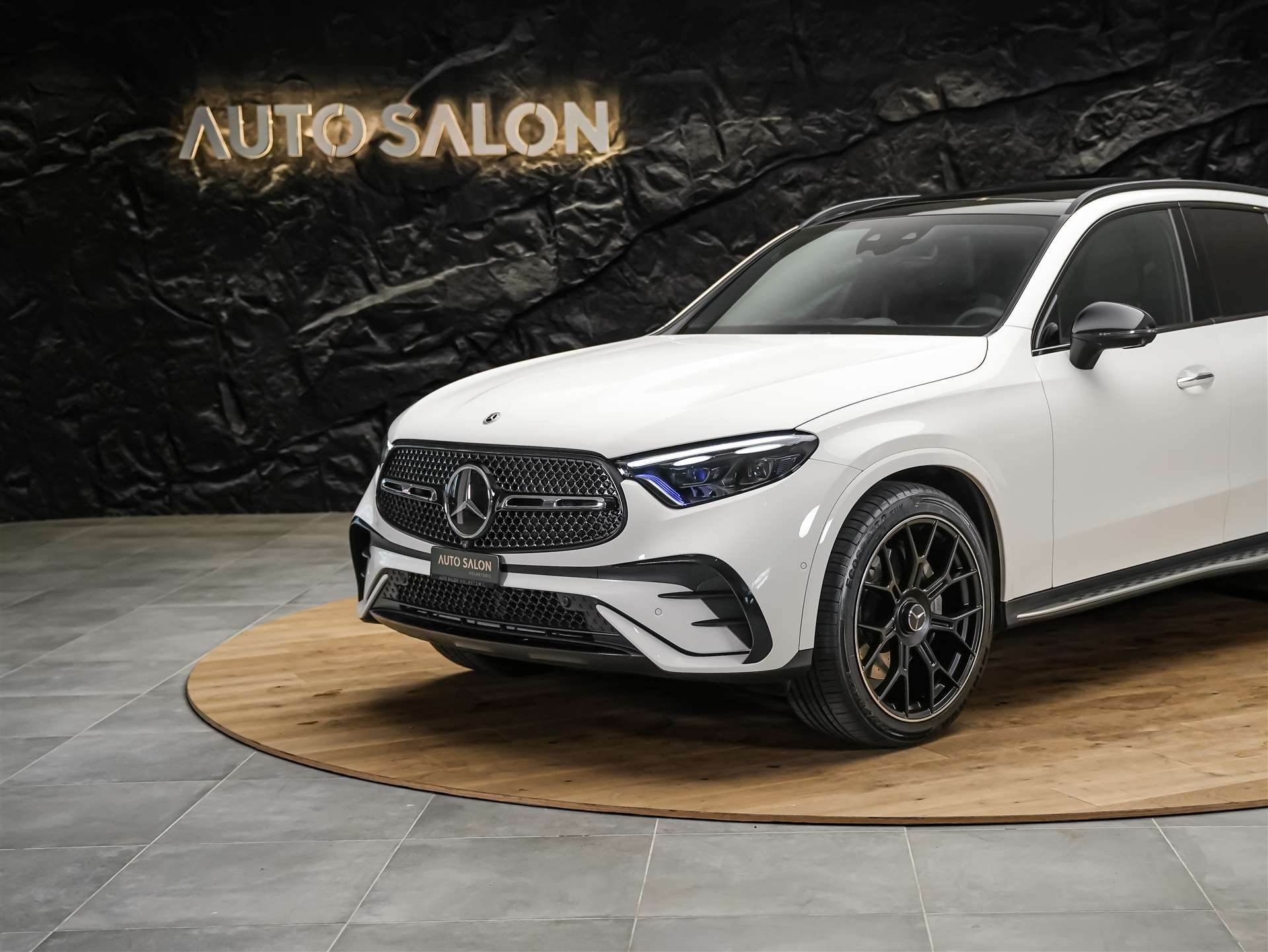 MERCEDES-BENZ GLC 300 4Matic AMG Line 9G-Tronic *Facelift*21" Felgen*Panorama*Lenkradheizung*-image-16