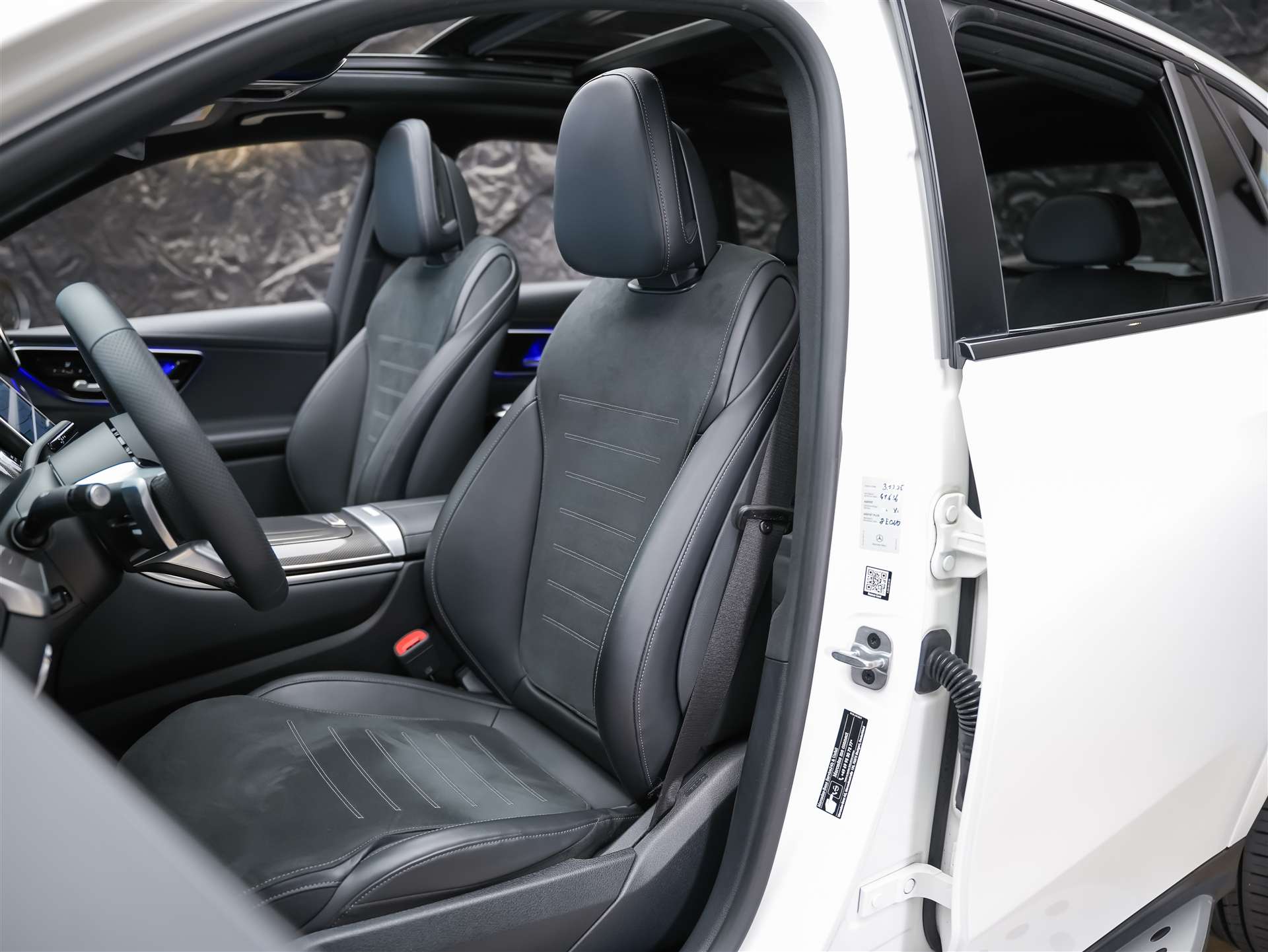 MERCEDES-BENZ GLC 300 4Matic AMG Line 9G-Tronic *Facelift*21" Felgen*Panorama*Lenkradheizung*-image-9