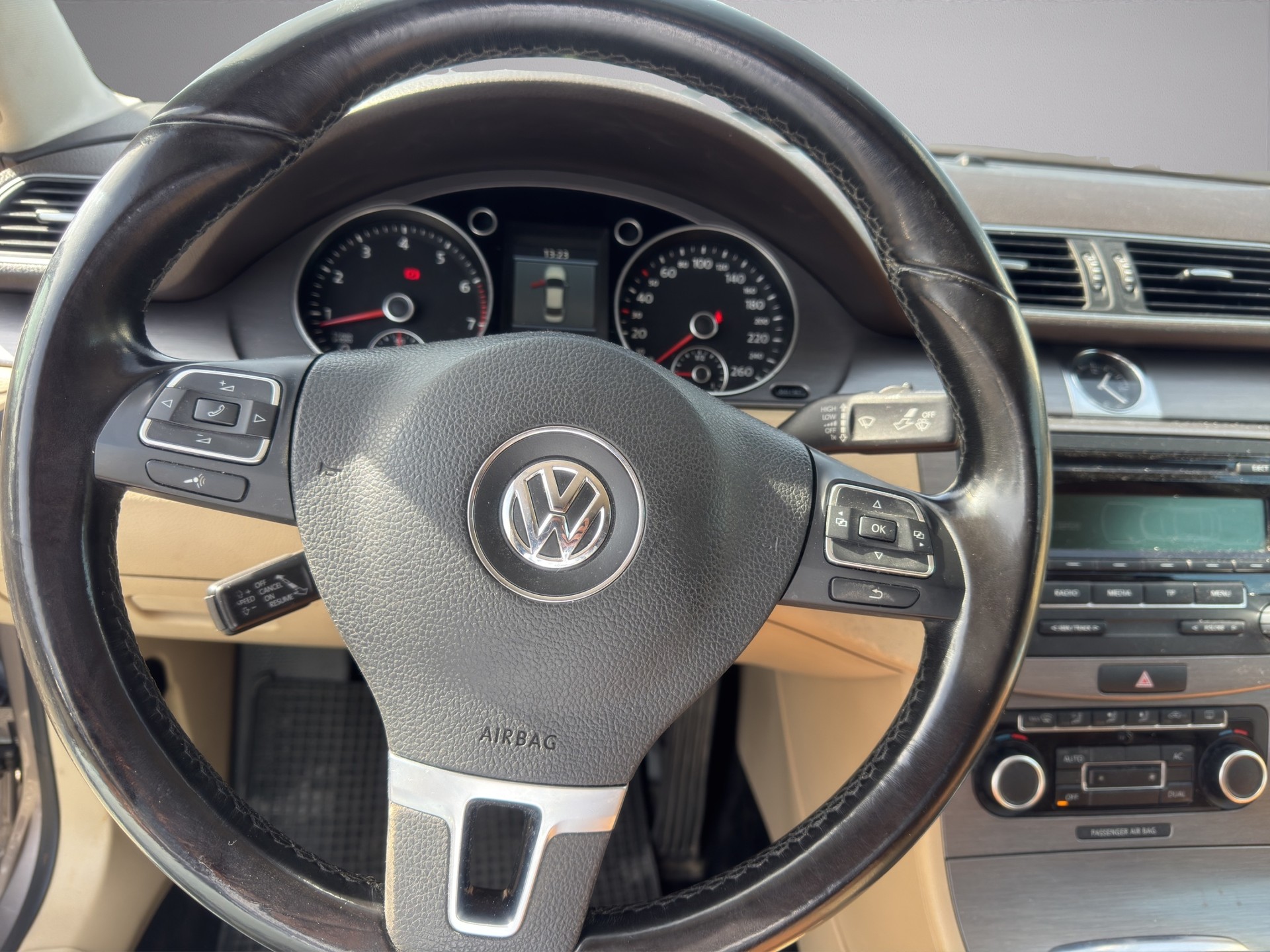 VW Passat 1.8 TSI Comfortline-image-9