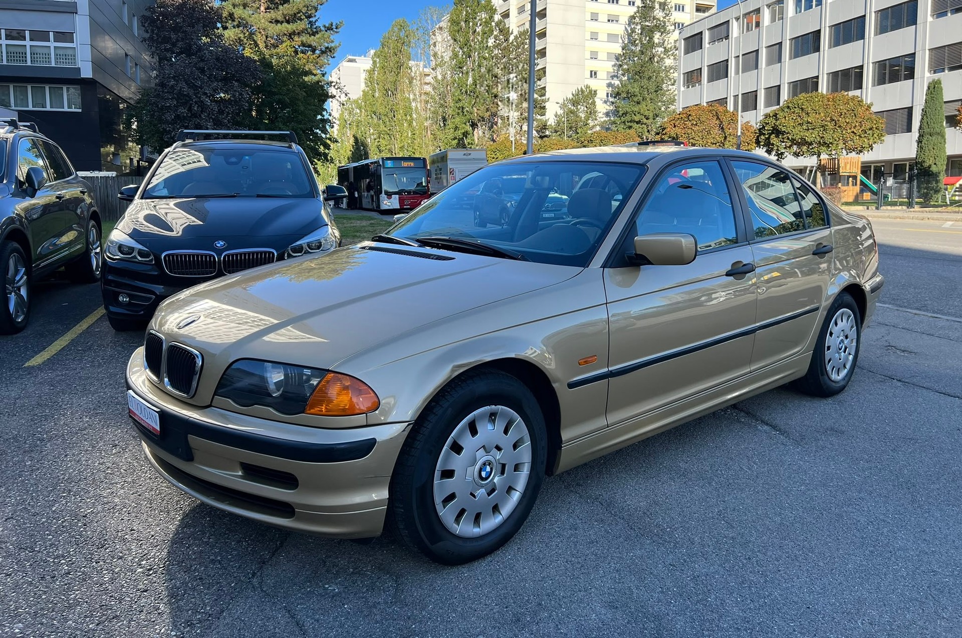 BMW 320d-image-2