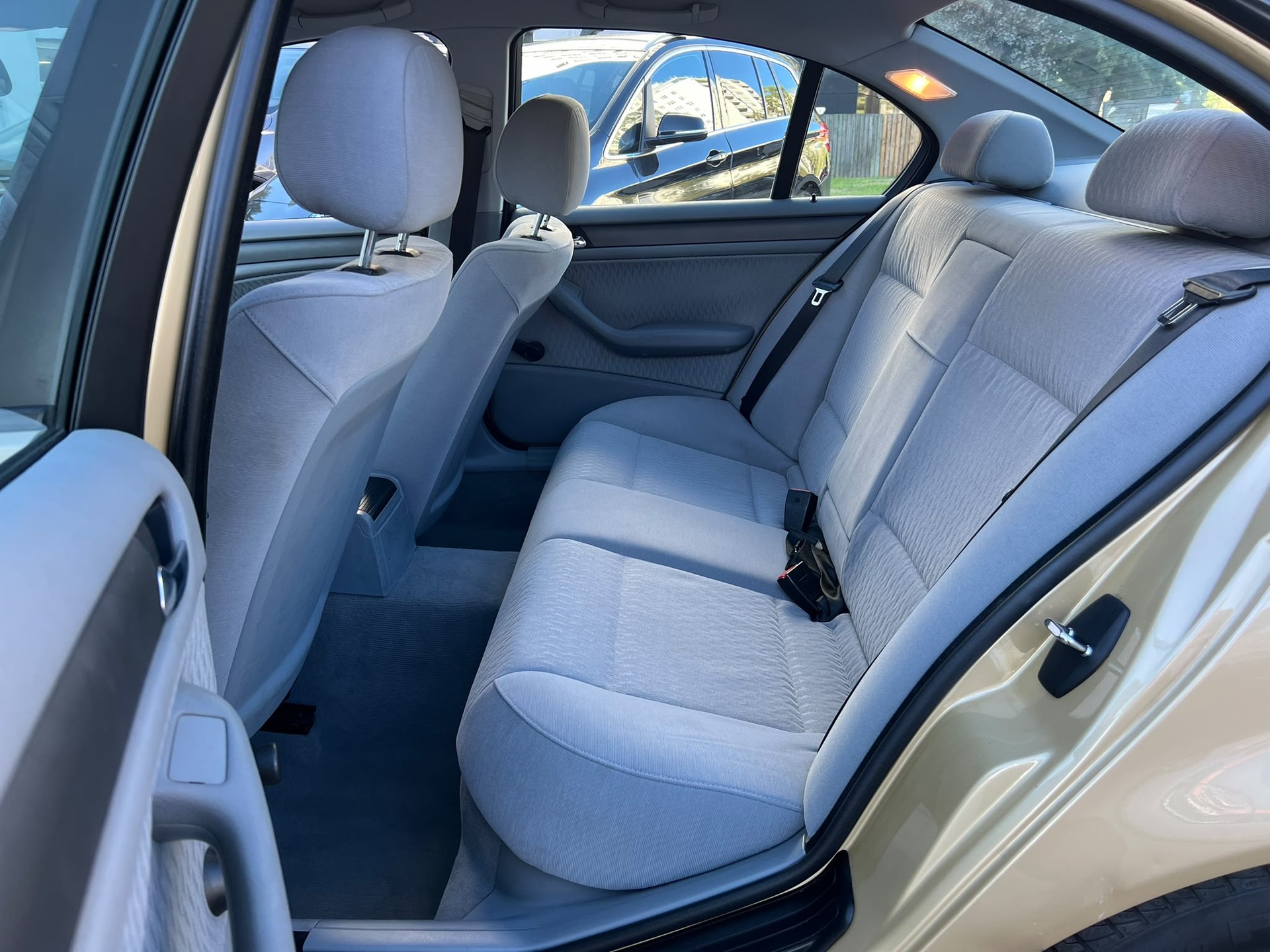 BMW 320d-image-9