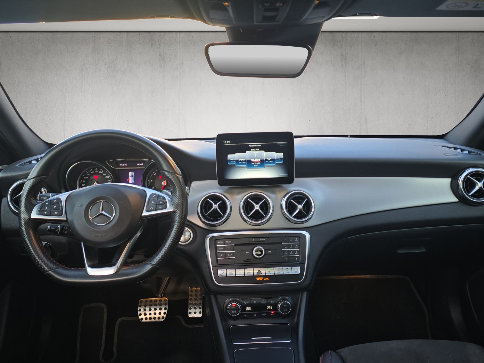 MERCEDES-BENZ GLA 250 AMG Line 4Matic 7G-DCT-image-8