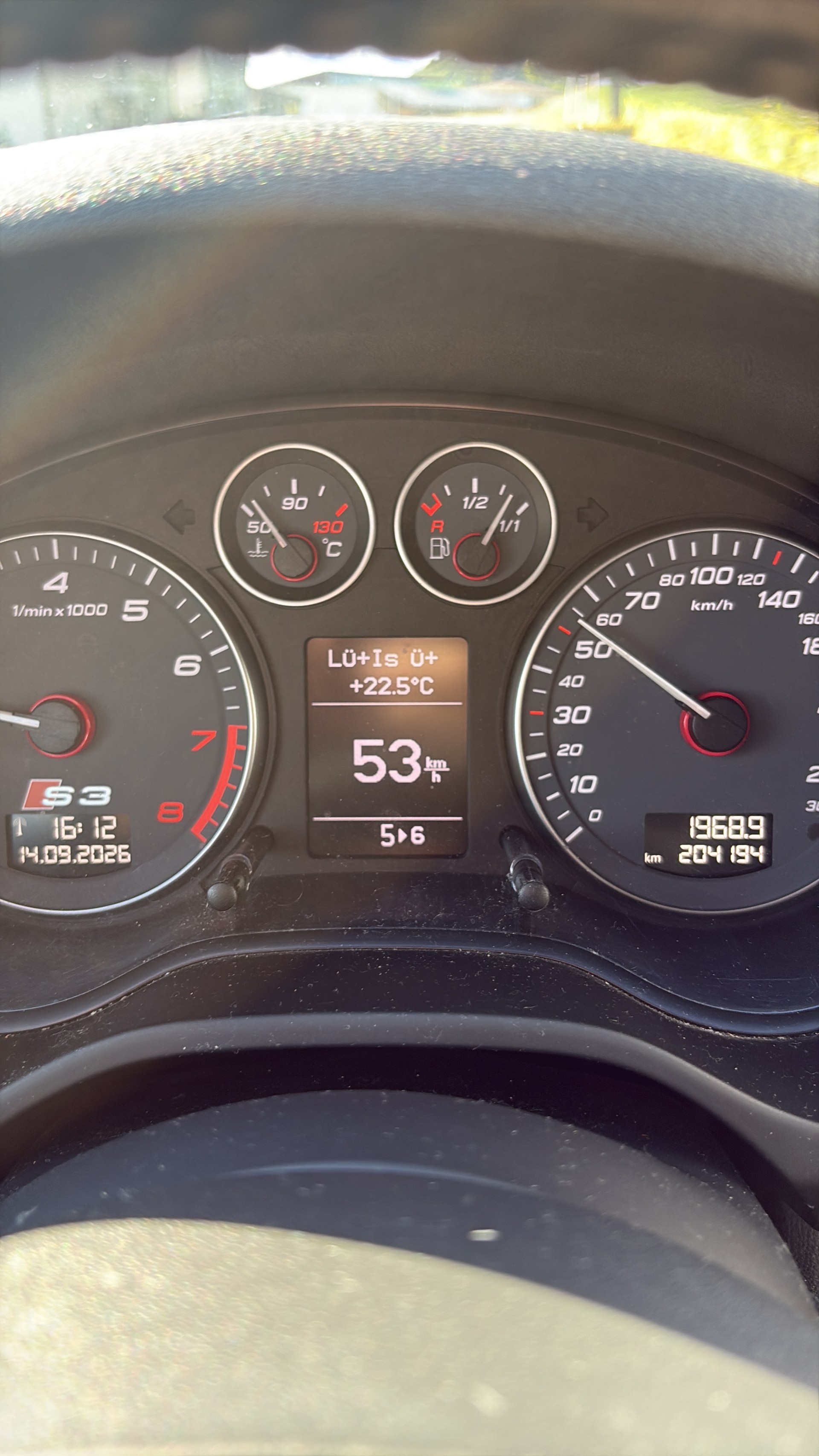 AUDI 2.0 T FSI quattro-image-4