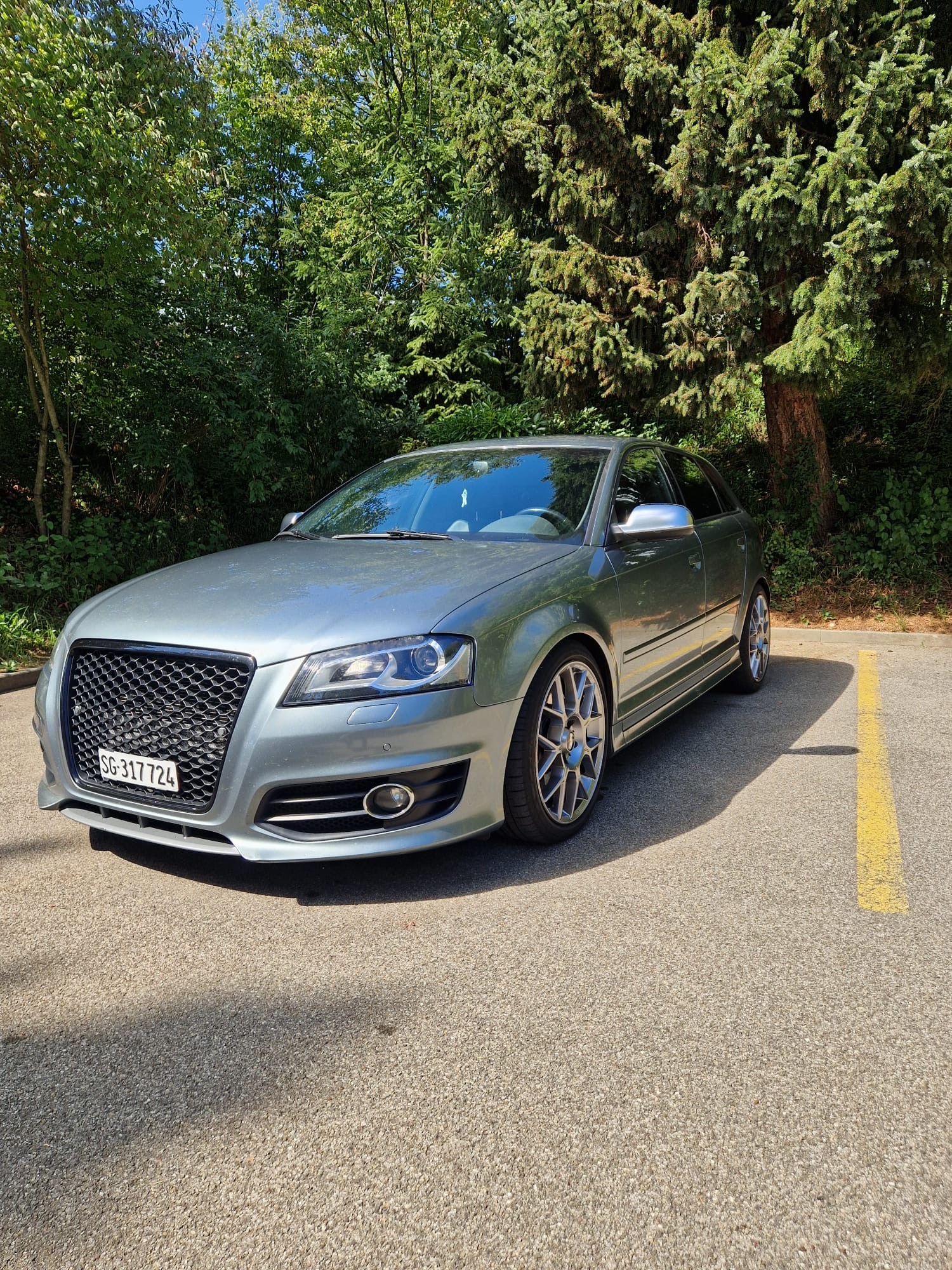 Car photo