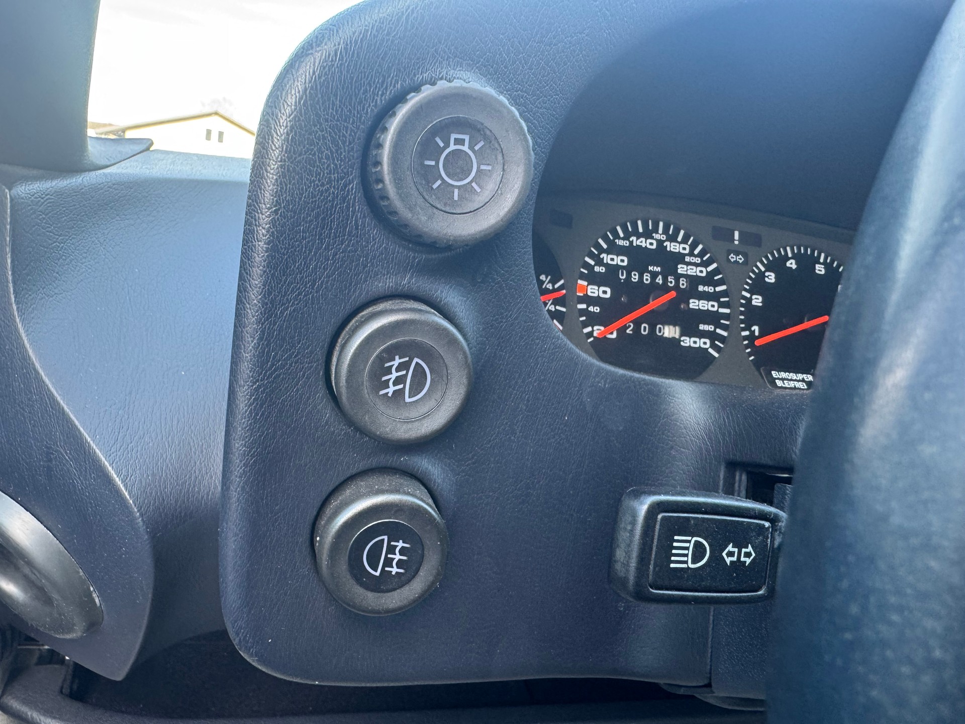 PORSCHE 928 S4 *Veteranenfahrzeug*-image-15