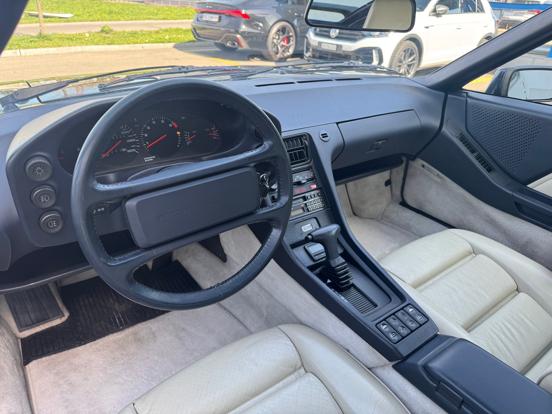 PORSCHE 928 S4 *Veteranenfahrzeug*-image-12