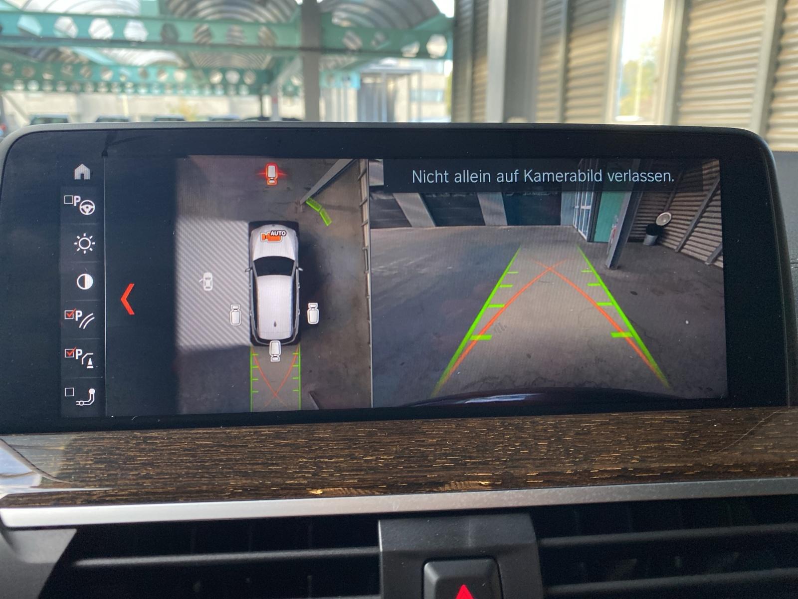 BMW X3 20i xDrive paddles-image-10