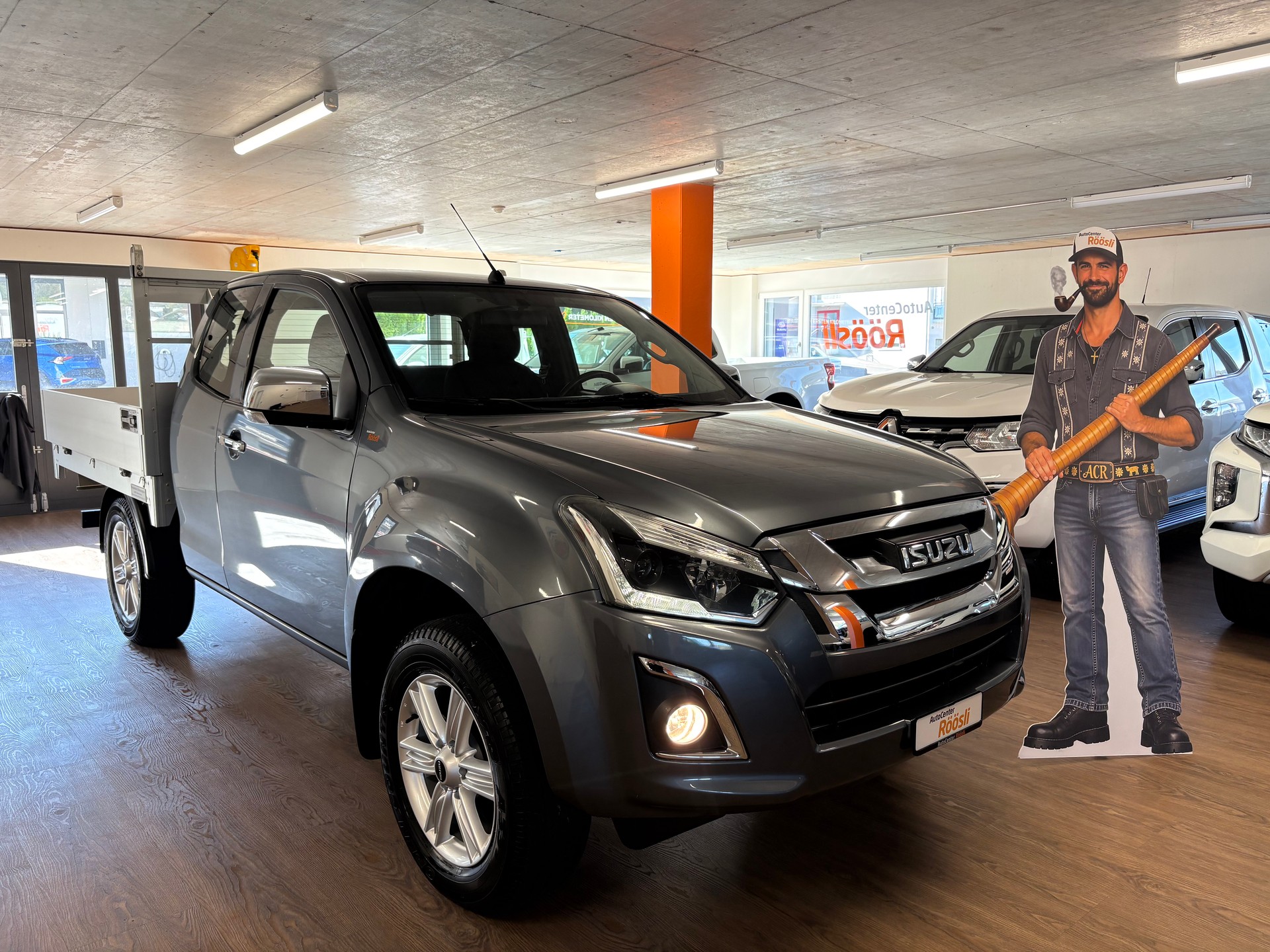 ISUZU D-MAX 1.9 SpaceCab Solar Plus 4x4 A-image-0