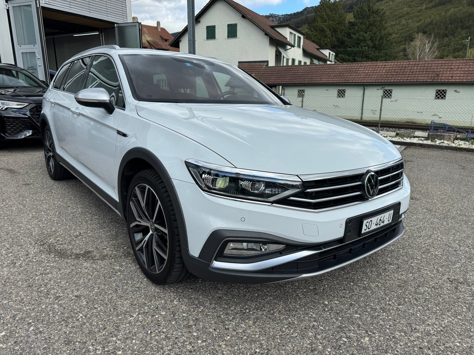 VW Passat Alltrack 2.0 TDI 4Motion DSG-image-5