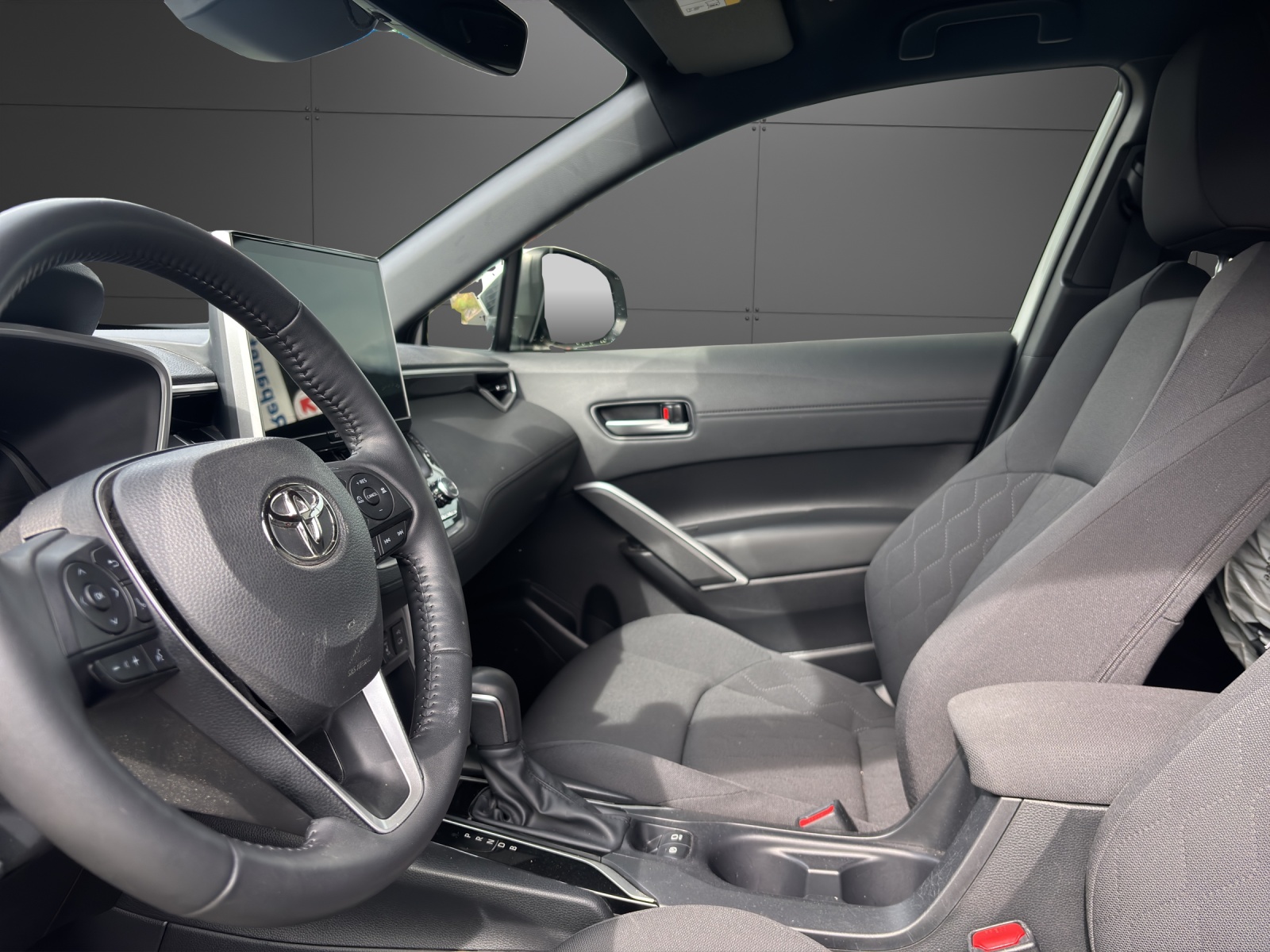 TOYOTA Corolla Cross 2.0 Comfort e-CVT-image-2