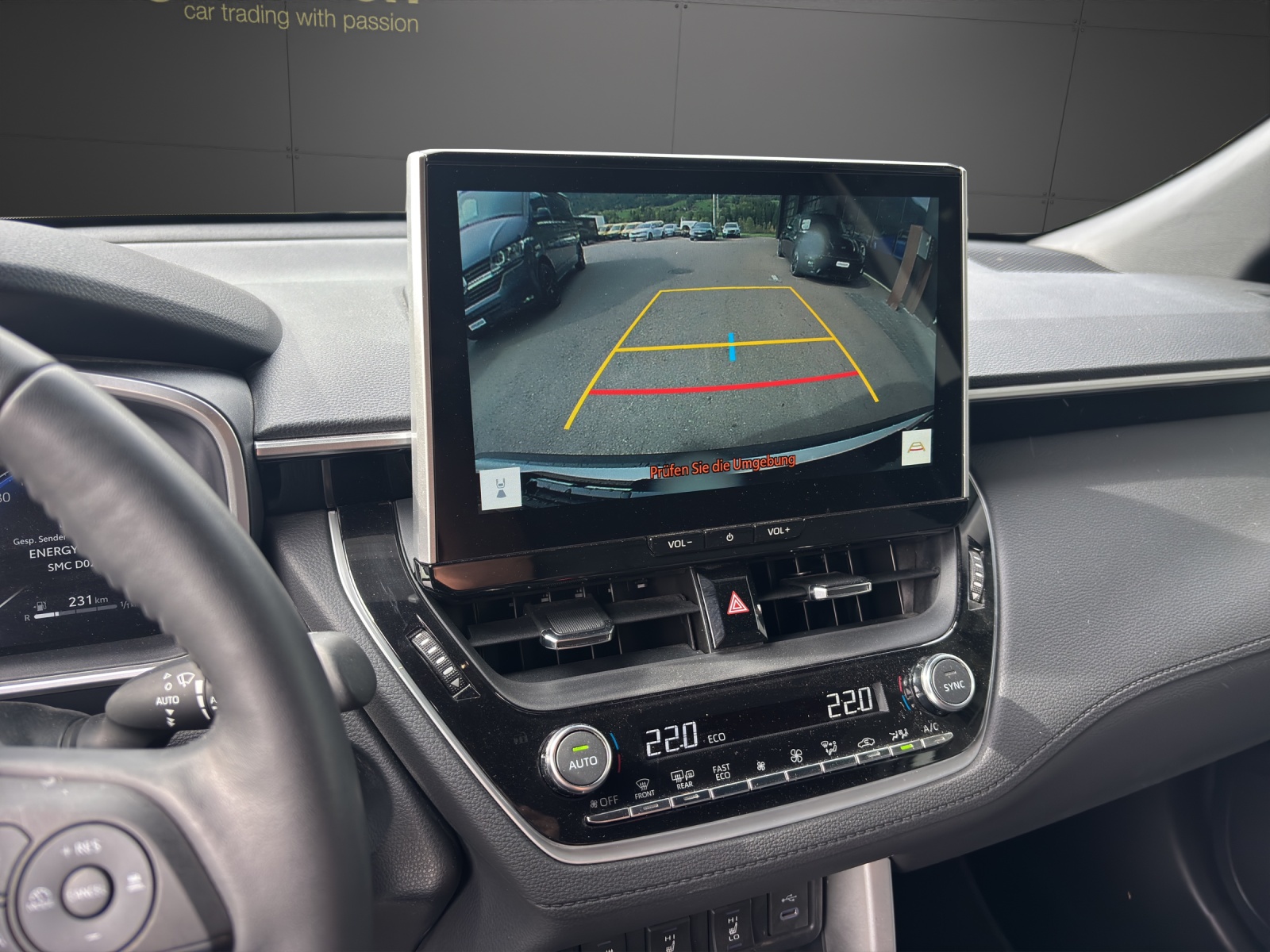 TOYOTA Corolla Cross 2.0 Comfort e-CVT-image-3