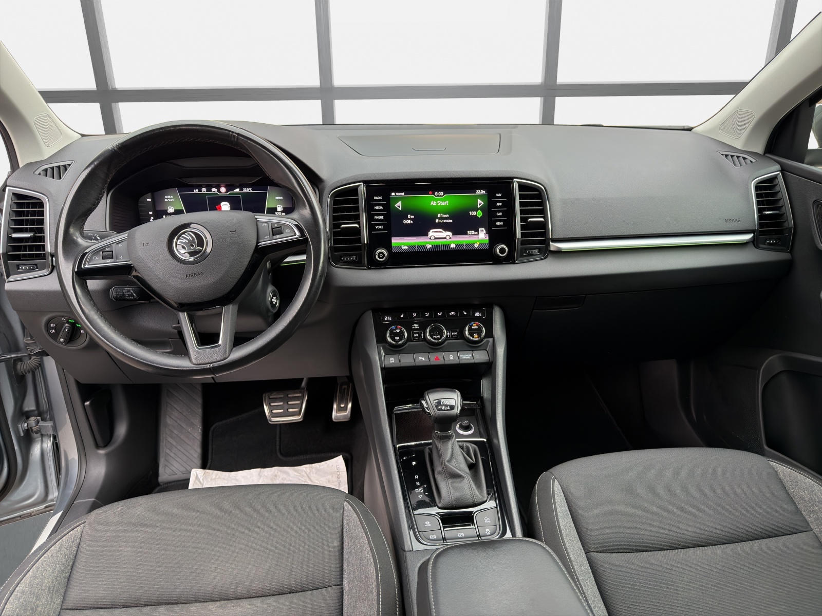SKODA Karoq 2.0 TDI CR Ambition 4x4 DSG-image-11