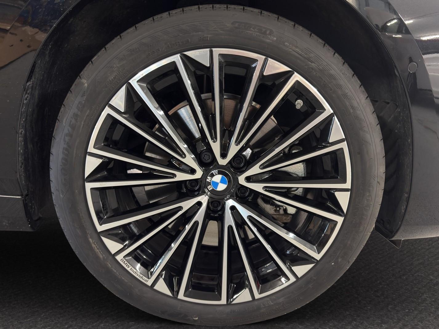 BMW 230e Active Tourer M Sport-image-9