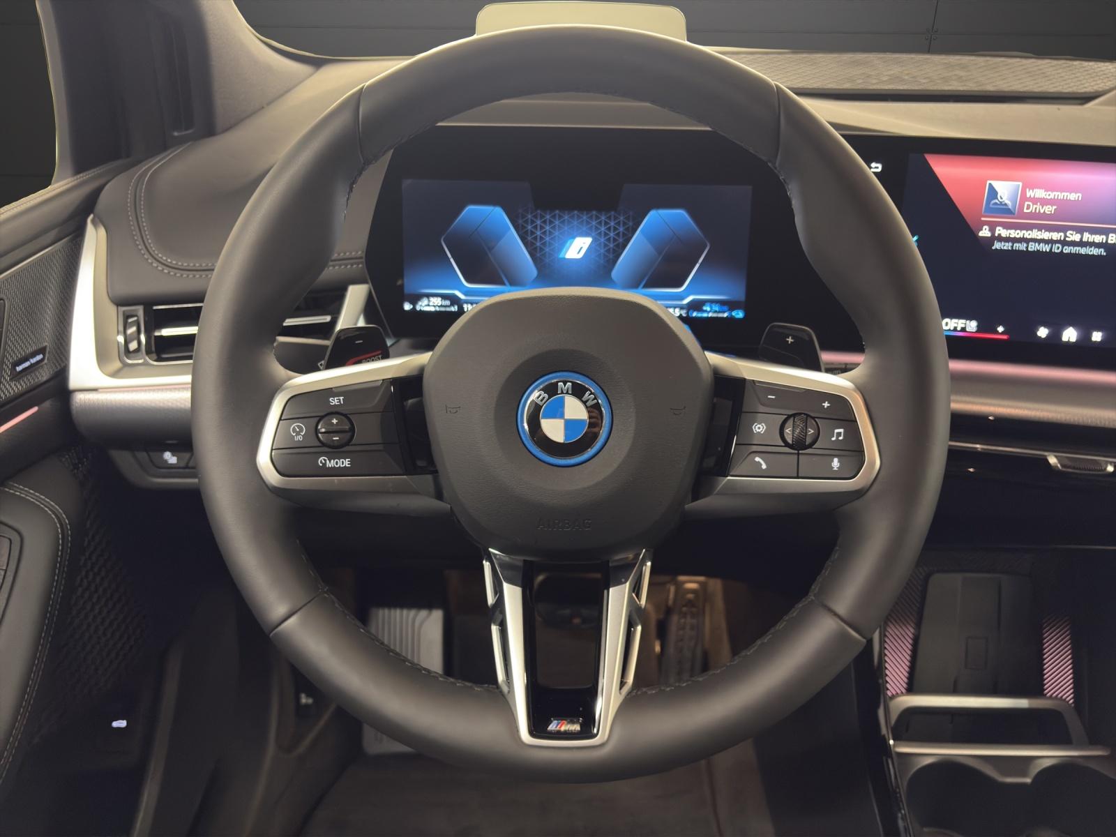BMW 230e Active Tourer M Sport-image-12