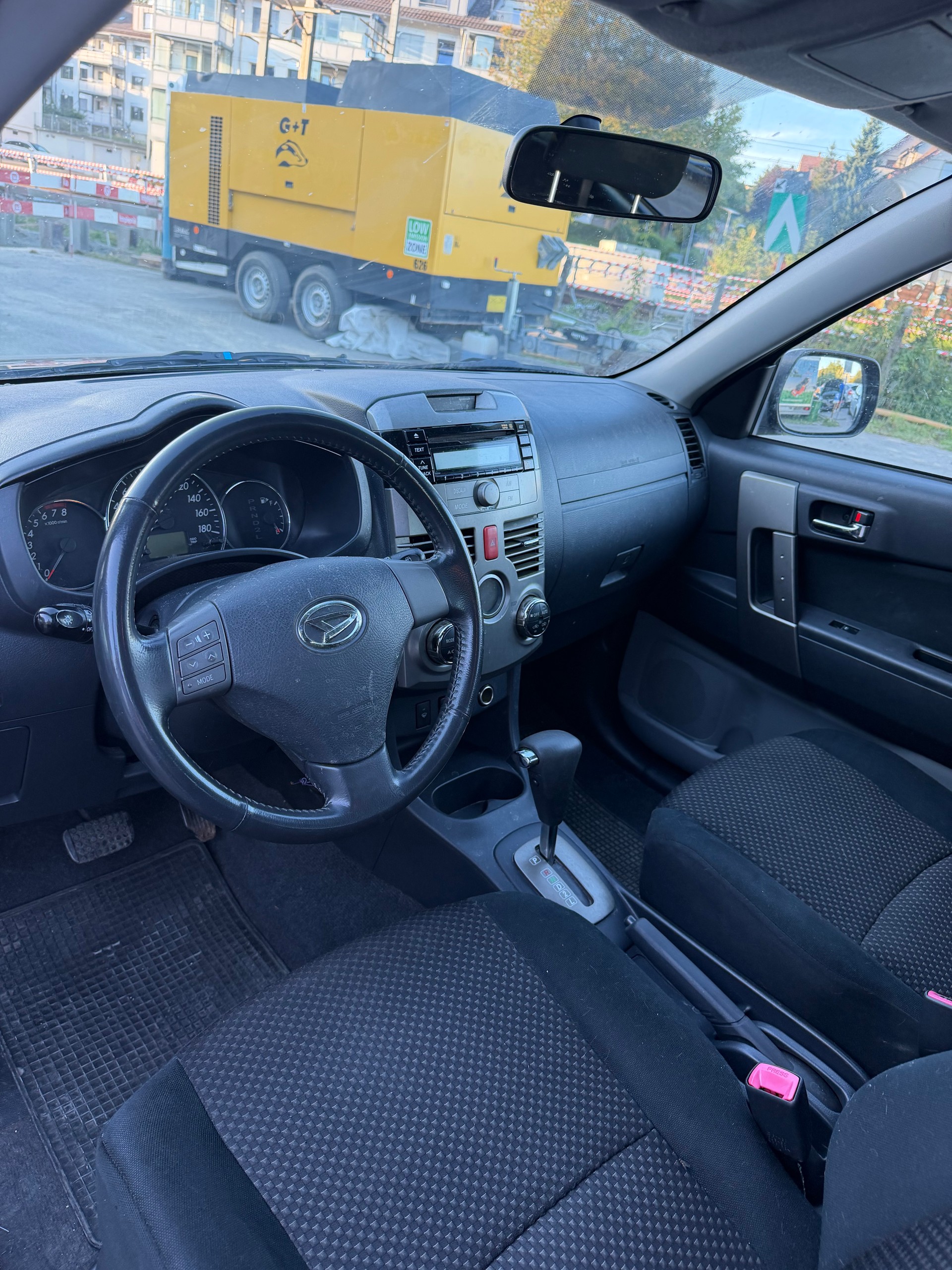 DAIHATSU Terios 1.5 16V SX 4WD Automatic-image-8