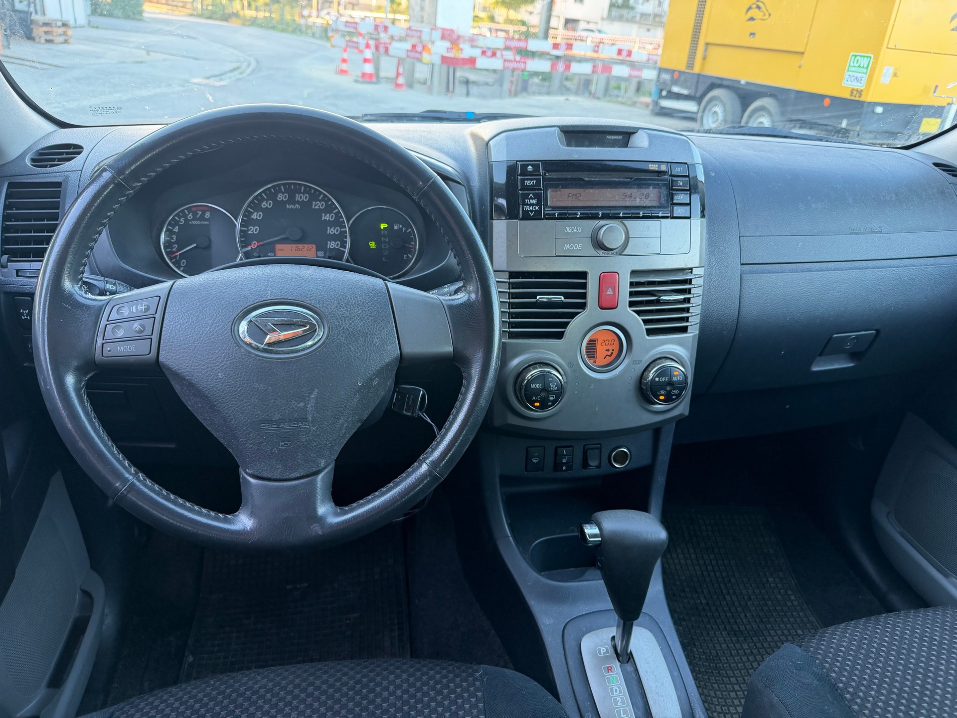 DAIHATSU Terios 1.5 16V SX 4WD Automatic-image-11