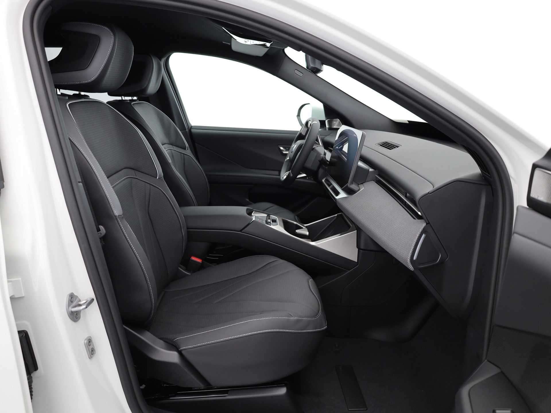 BMW iX3 NA5 50 xDrive-image-13