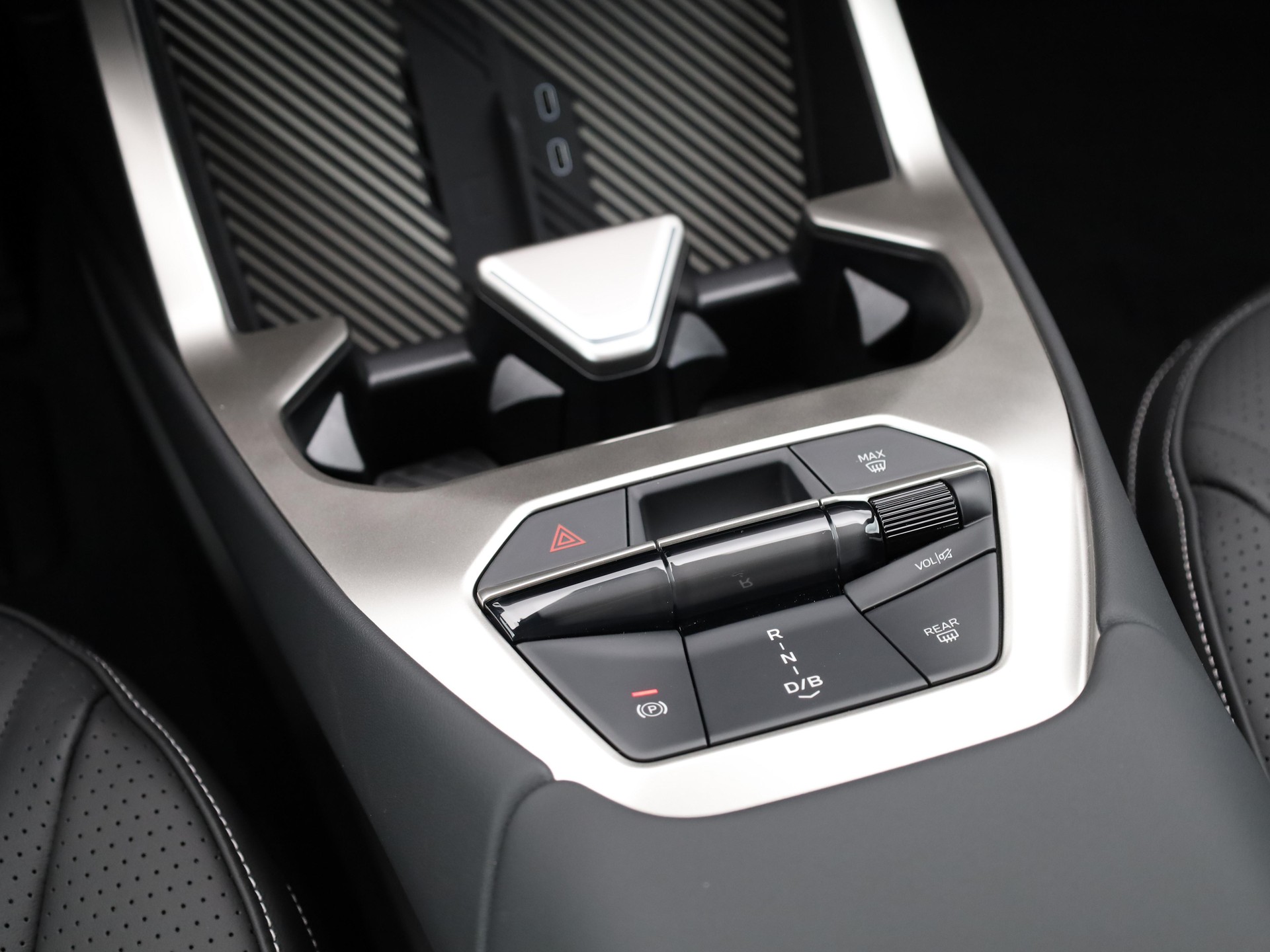 BMW iX3 NA5 50 xDrive-image-16