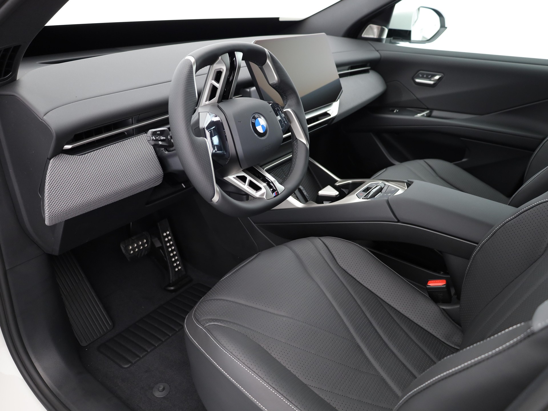 BMW iX3 NA5 50 xDrive-image-11