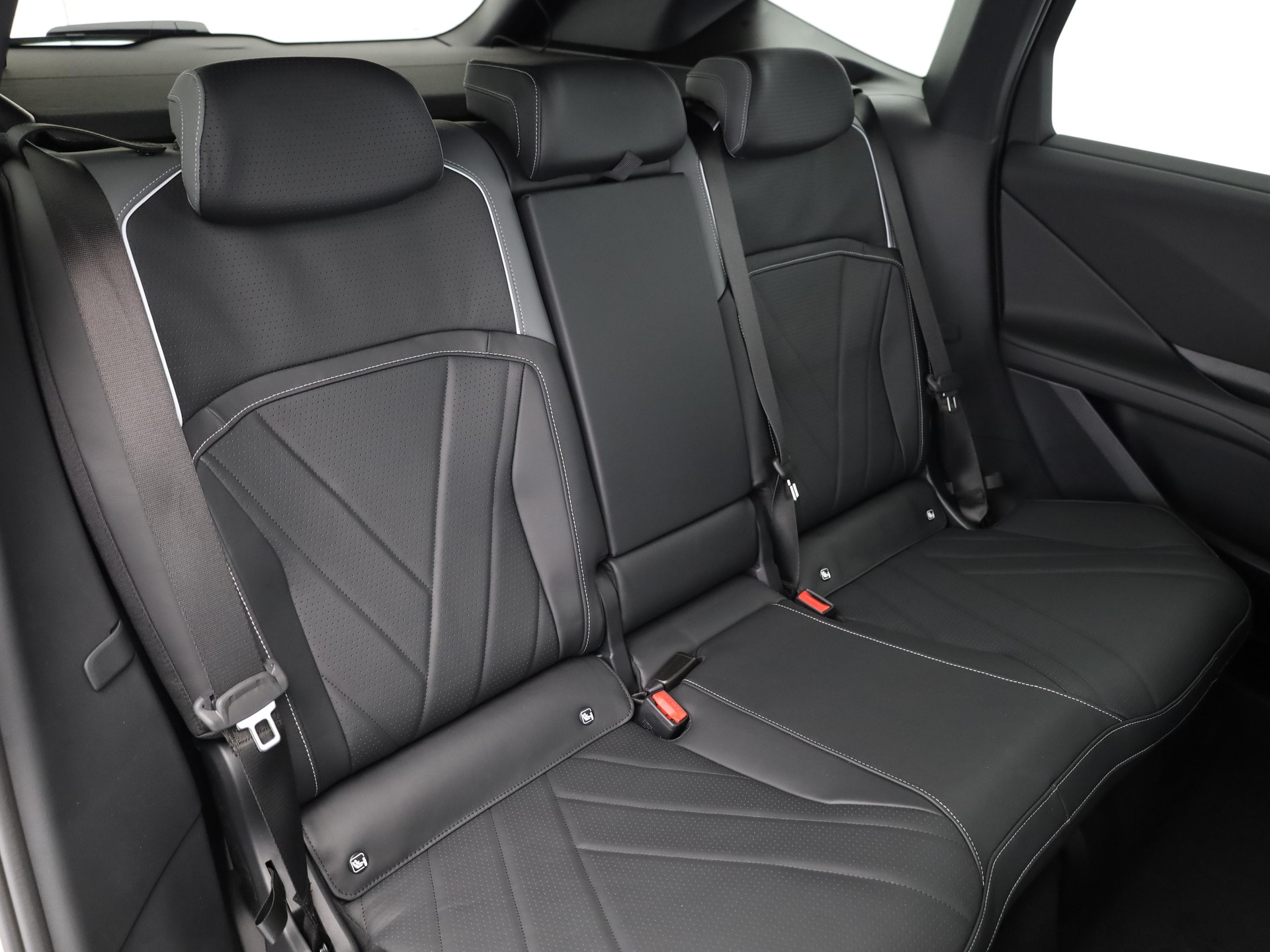 BMW iX3 NA5 50 xDrive-image-14