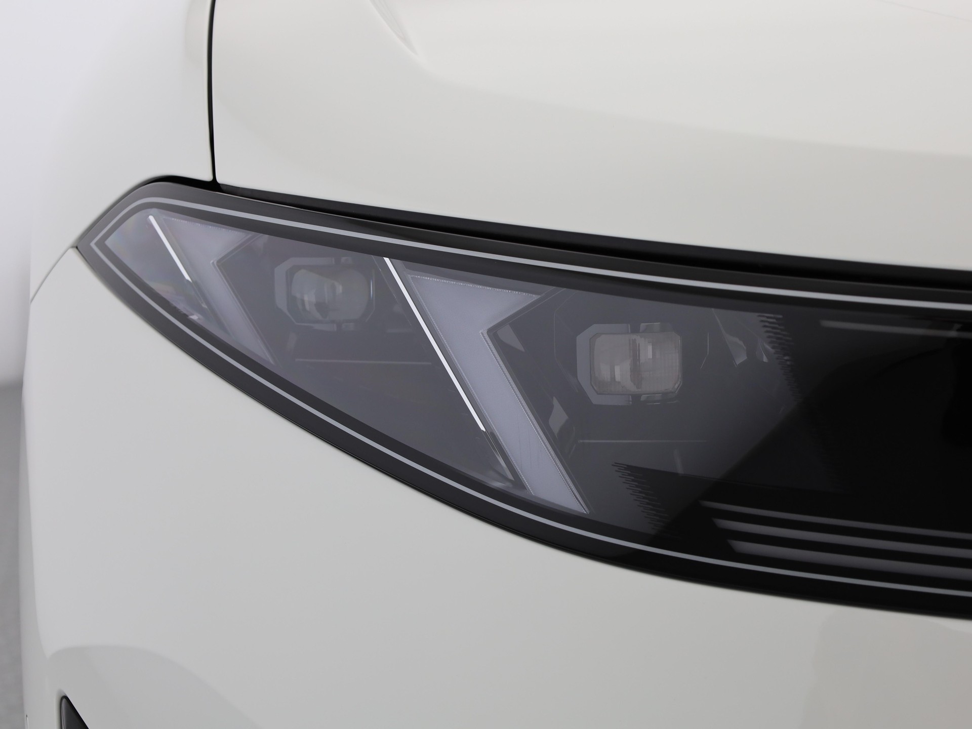 BMW iX3 NA5 50 xDrive-image-5