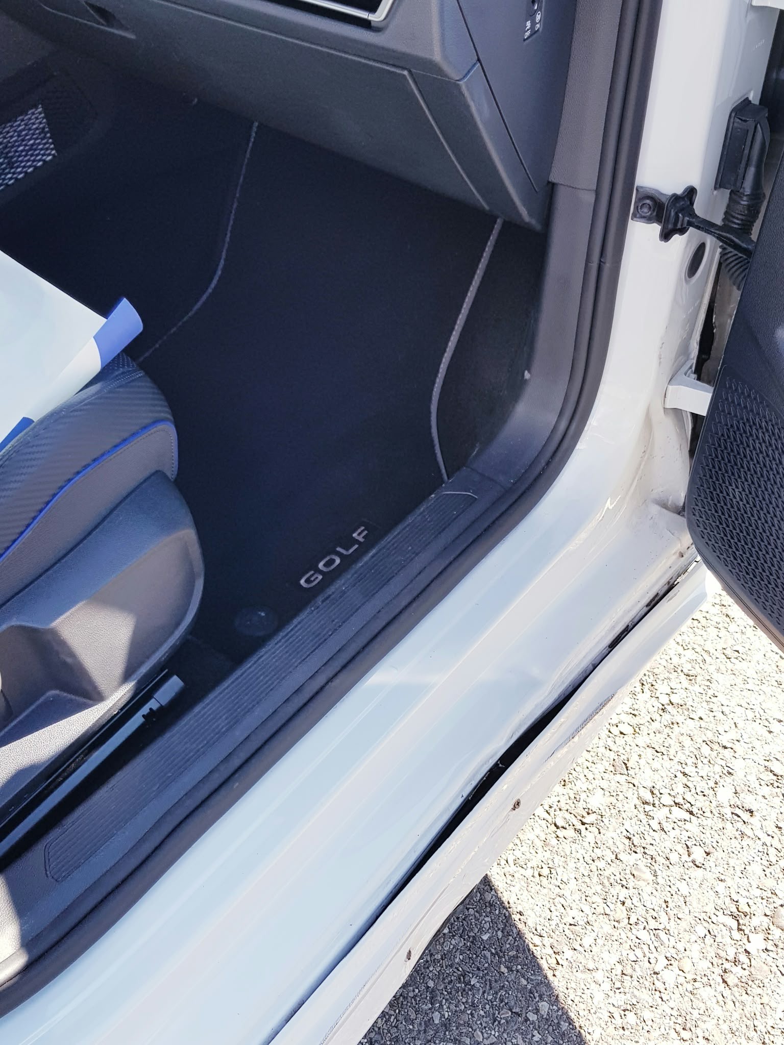 VW Golf 2.0 TSI R DSG 4Motion-image-15