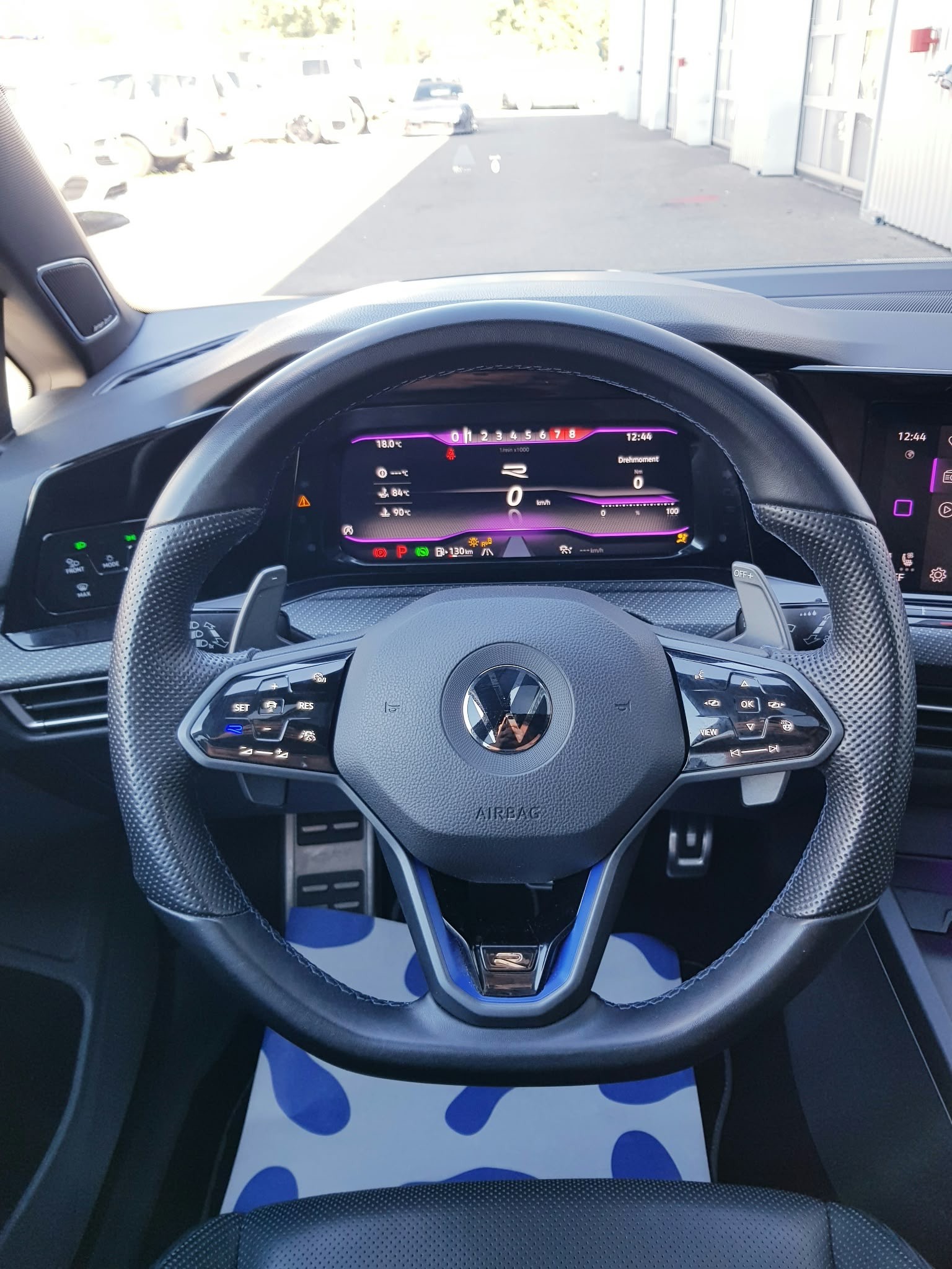 VW Golf 2.0 TSI R DSG 4Motion-image-10
