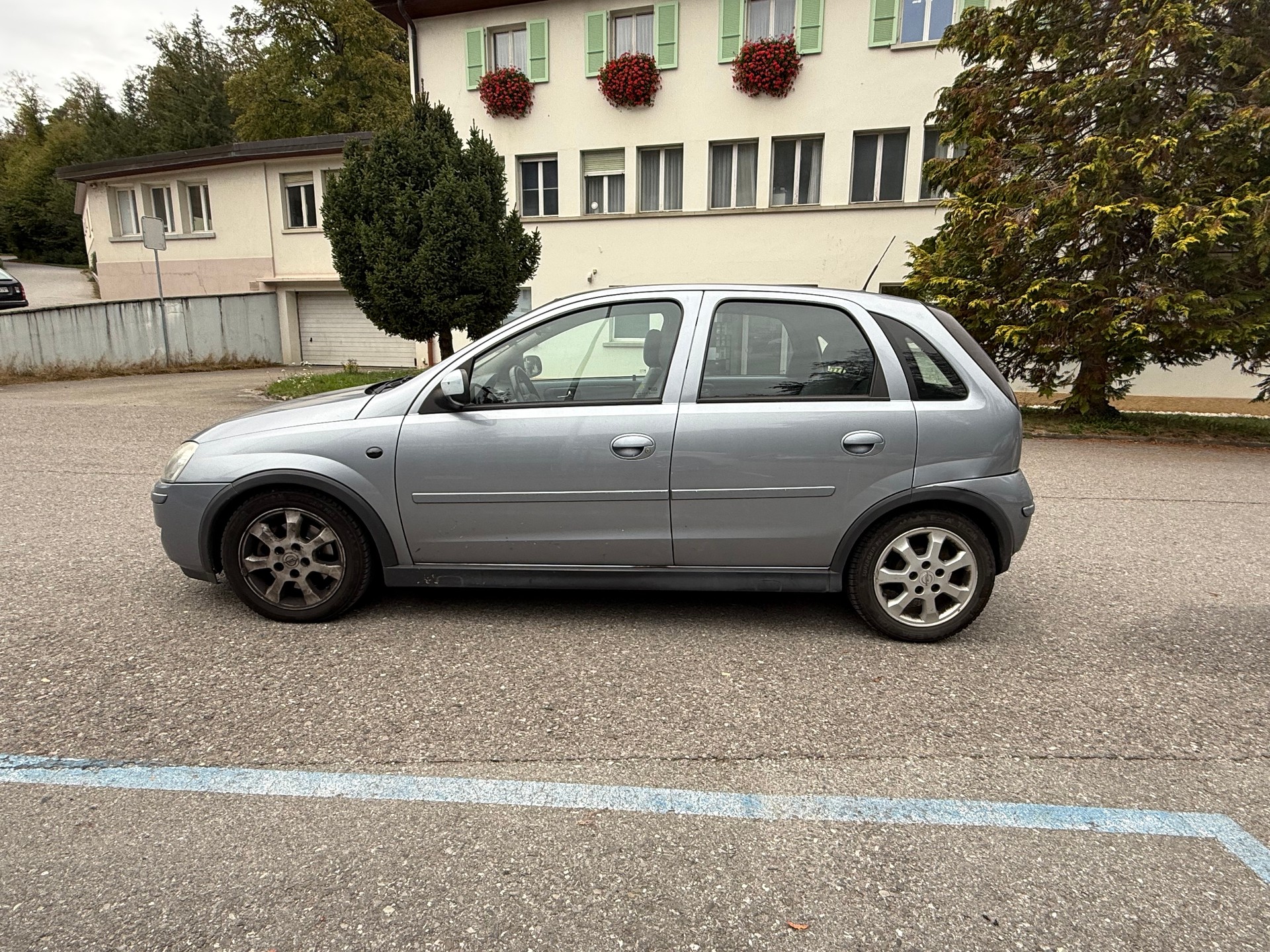OPEL Corsa 1.7 CDTi Enjoy-image-3