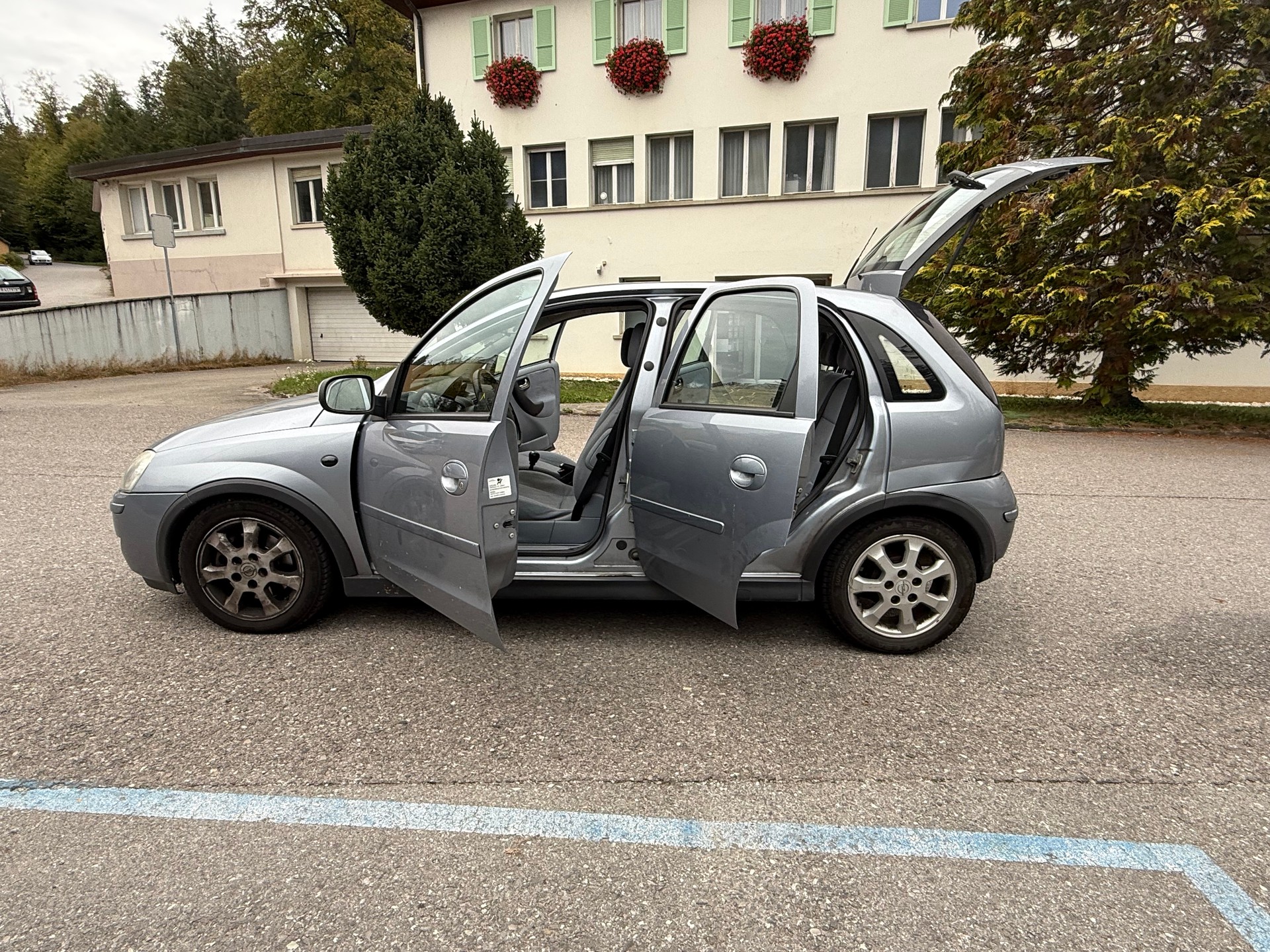OPEL Corsa 1.7 CDTi Enjoy-image-15