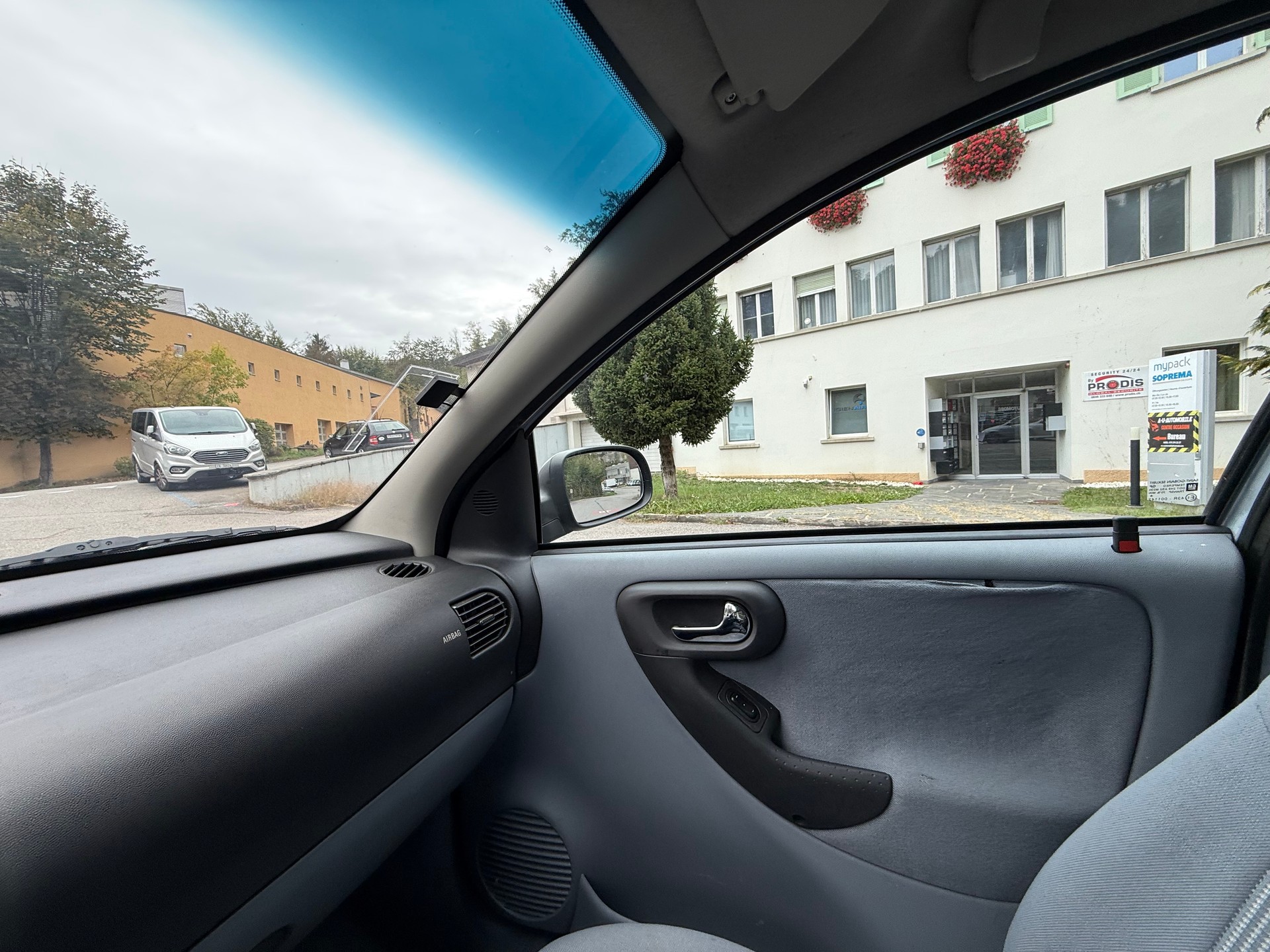 OPEL Corsa 1.7 CDTi Enjoy-image-23