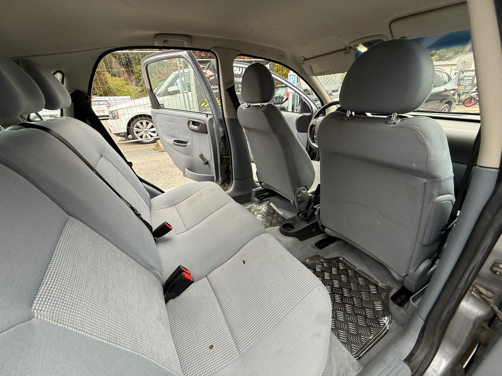 OPEL Corsa 1.7 CDTi Enjoy-image-11