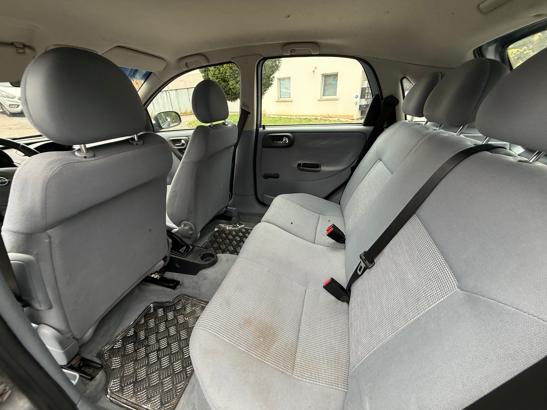 OPEL Corsa 1.7 CDTi Enjoy-image-9