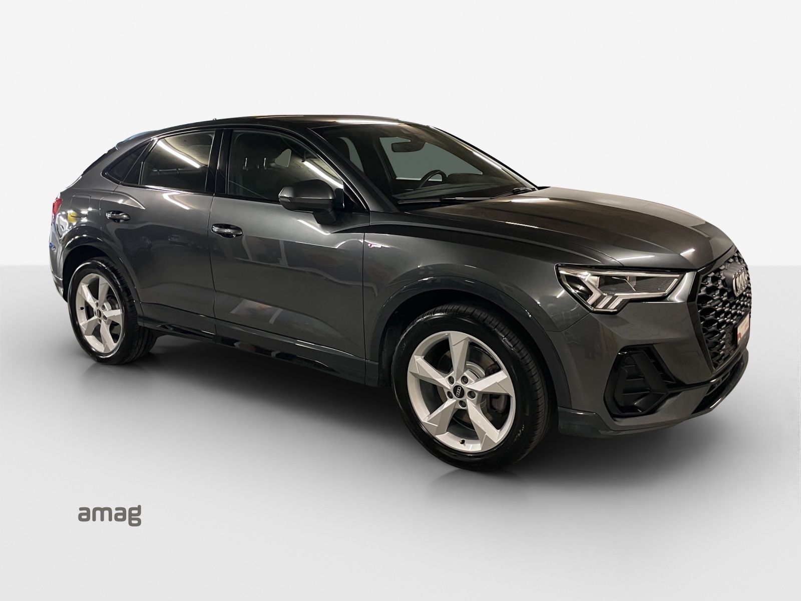 AUDI Q3 Sportback 40 TFSI S line quattro S-tronic-image-5