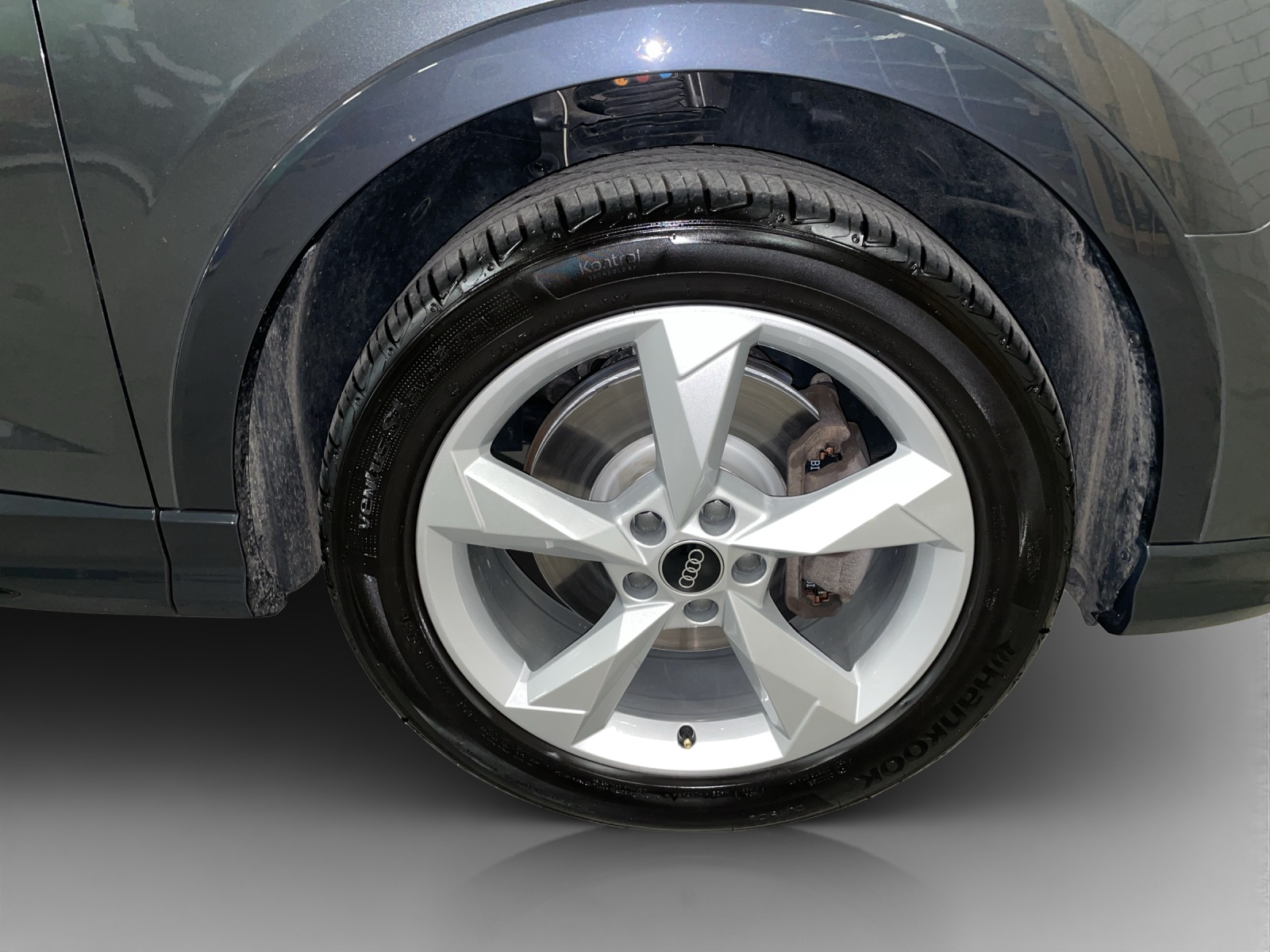 AUDI Q3 Sportback 40 TFSI S line quattro S-tronic-image-14
