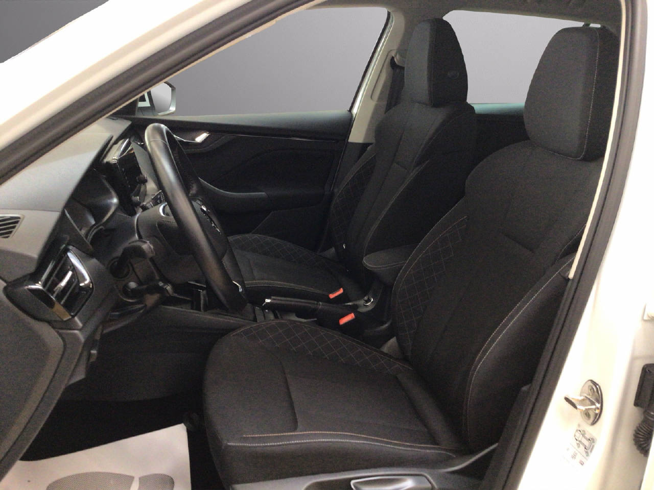 SKODA Kamiq 1.0 TSI Ambition-image-4