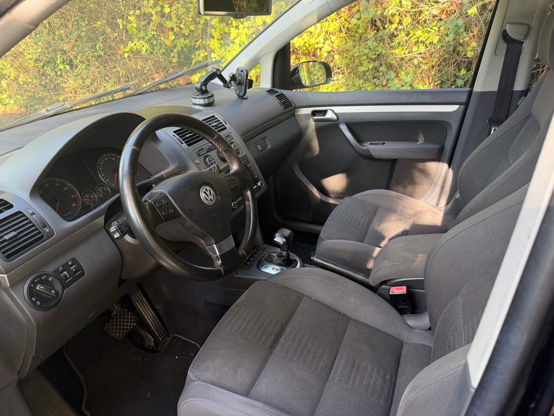 VW TOURAN-image-6