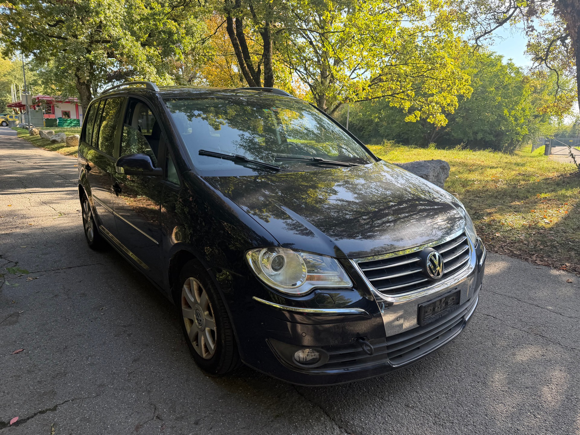 VW TOURAN-image-1