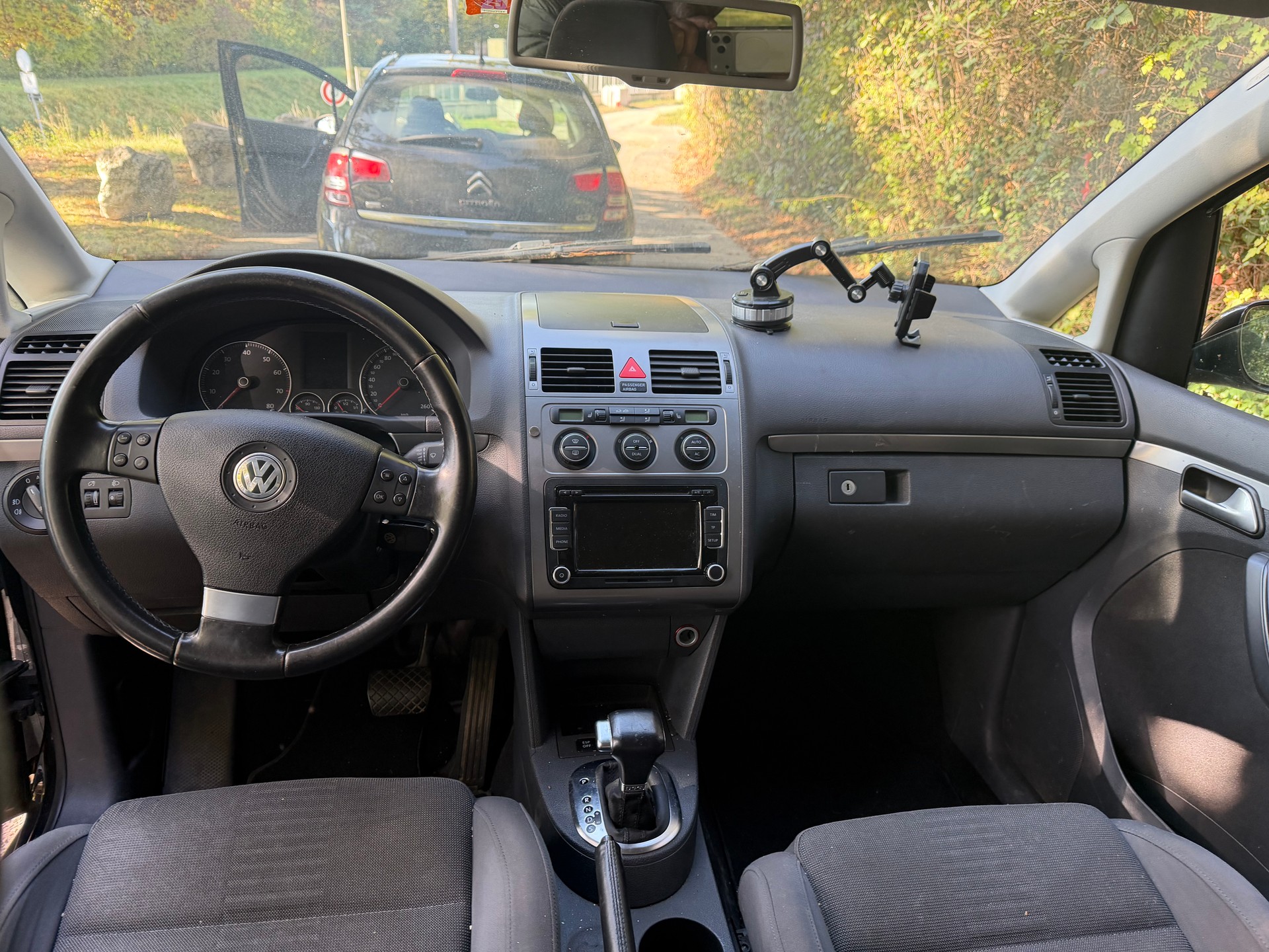 VW TOURAN-image-9