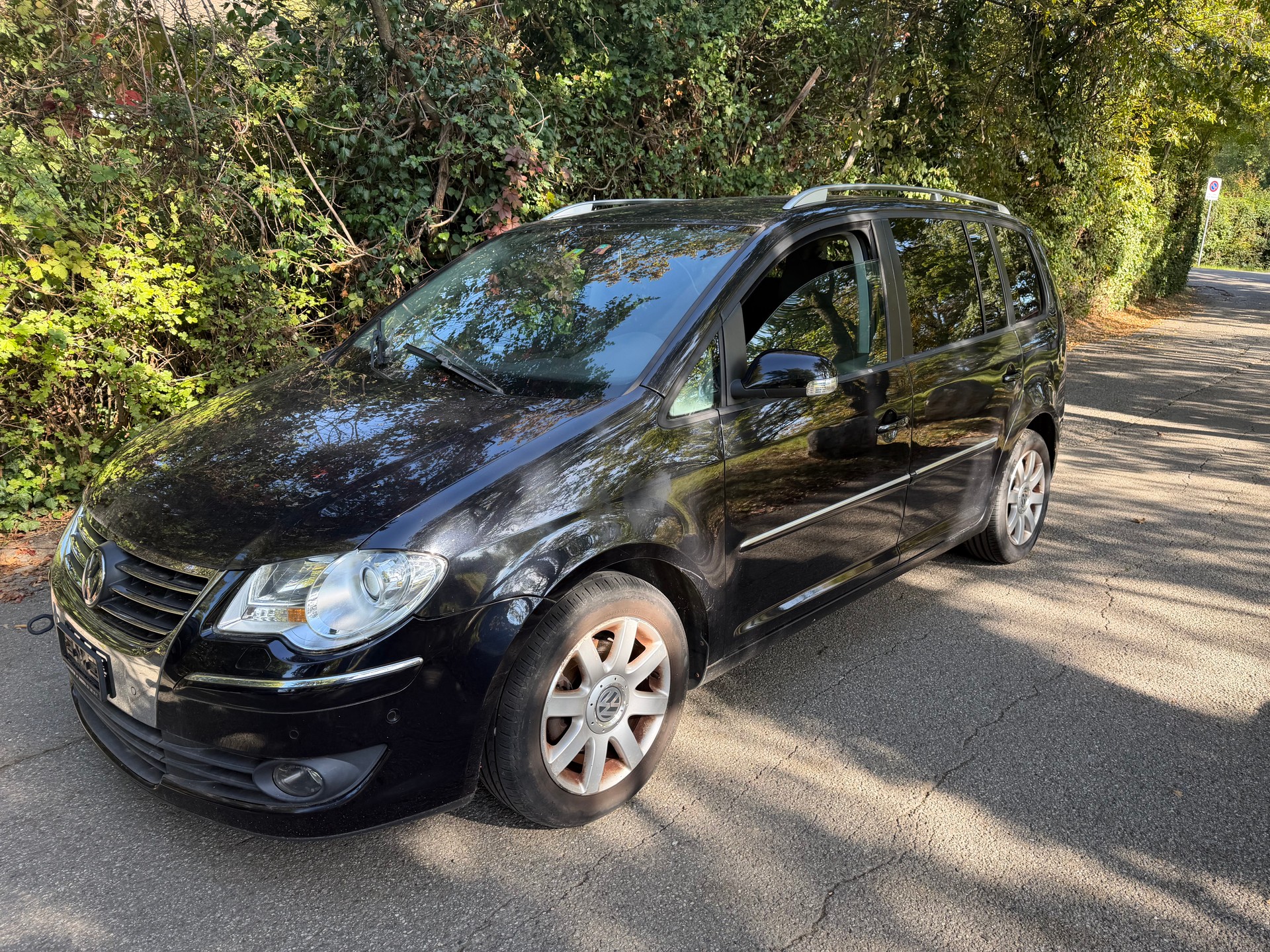 VW TOURAN-image-2