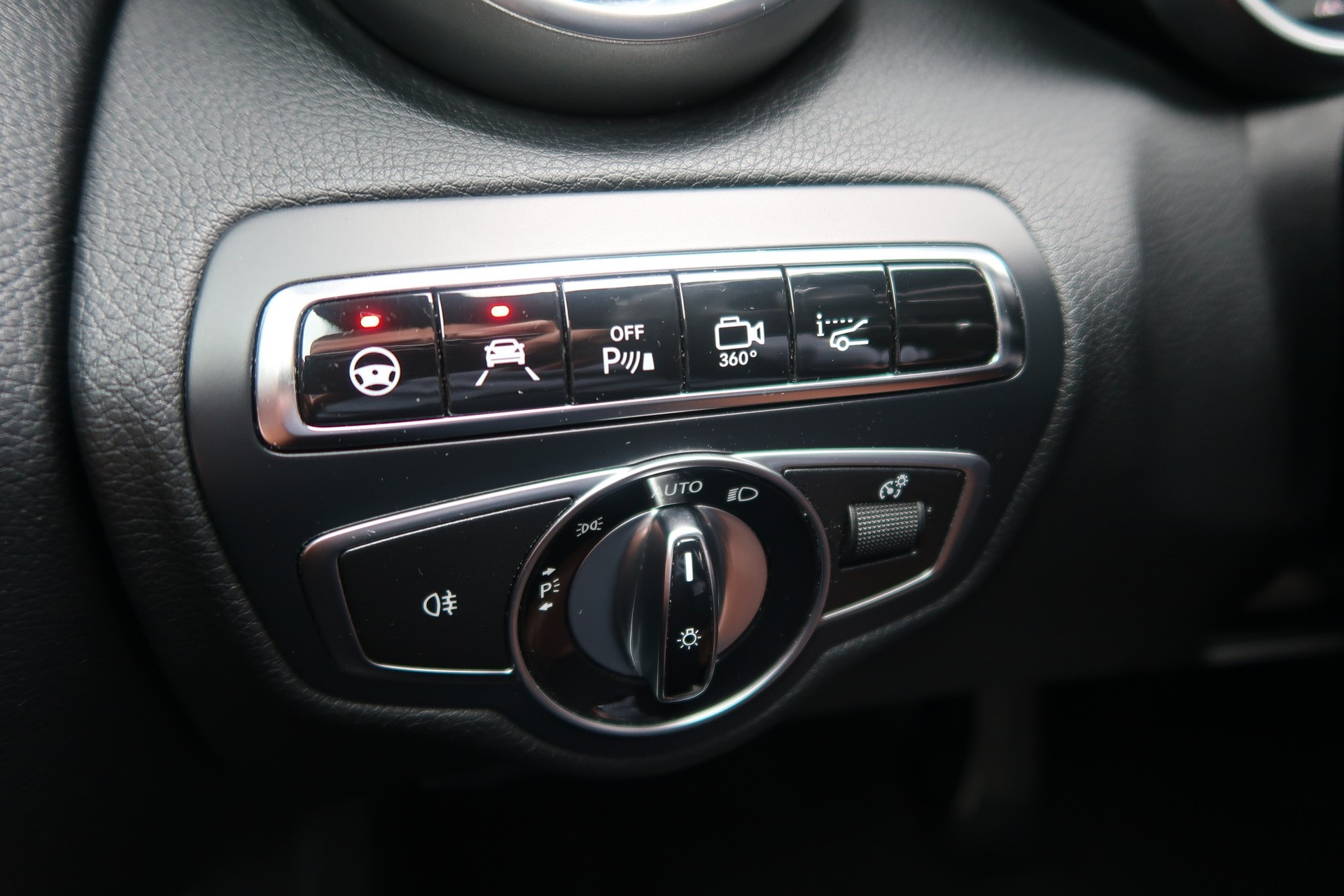 MERCEDES-BENZ C 63 AMG Speedshift-image-11