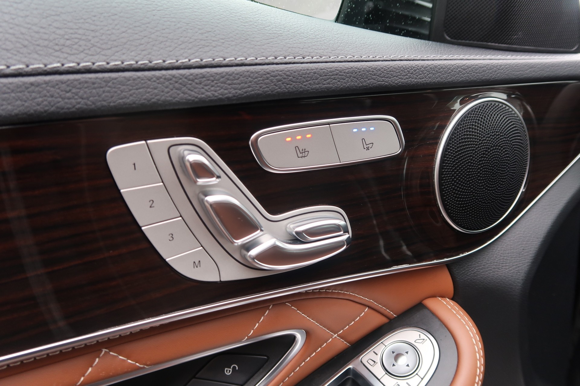MERCEDES-BENZ C 63 AMG Speedshift-image-7