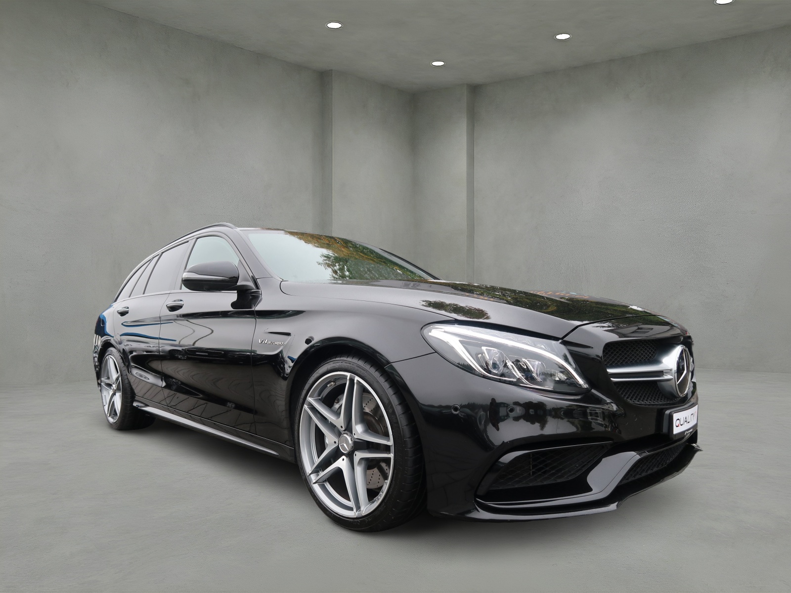 MERCEDES-BENZ C 63 AMG Speedshift-showroom-element-2