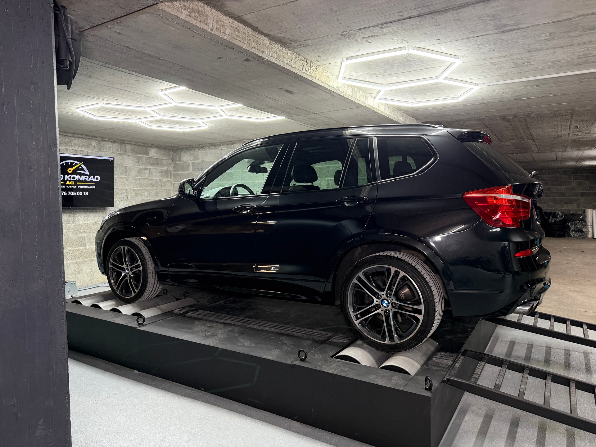 BMW X3 xDrive 35i Steptronic-image-2