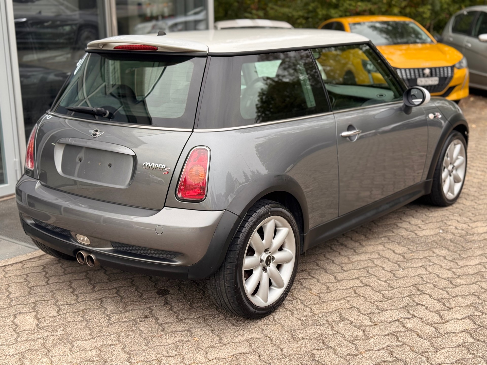 MINI Mini Cooper S-image-4