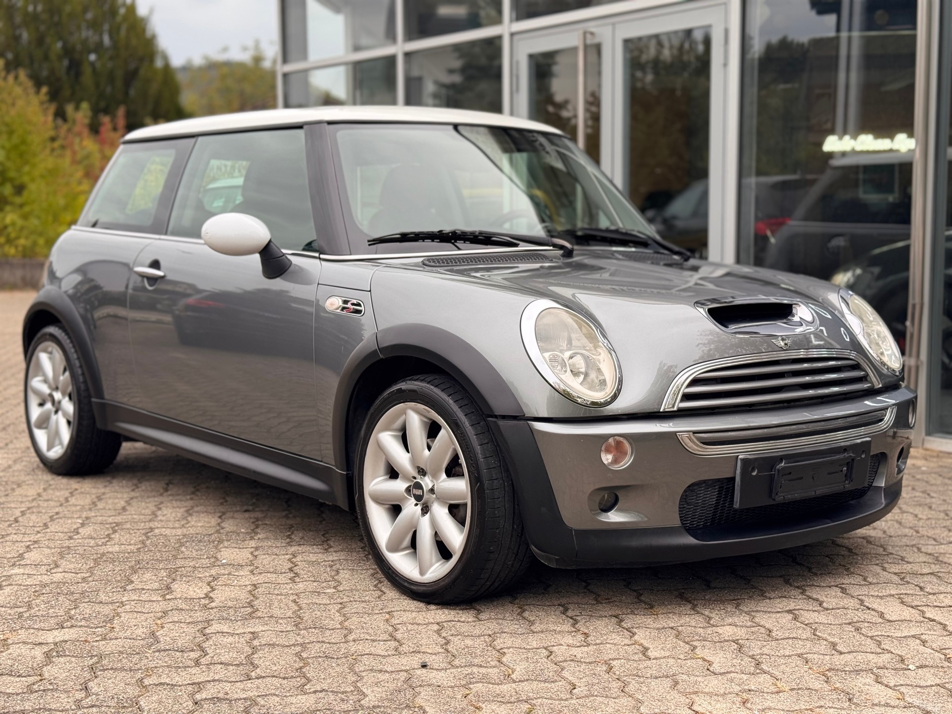 MINI Mini Cooper S-image-2