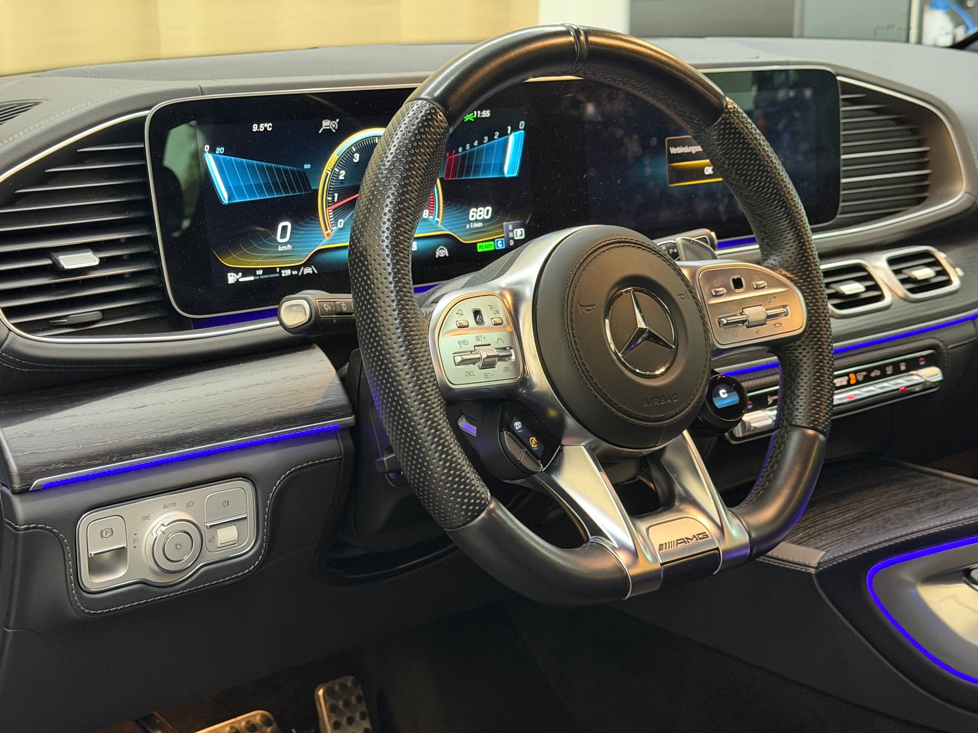 MERCEDES-BENZ GLE 63 AMG-image-7