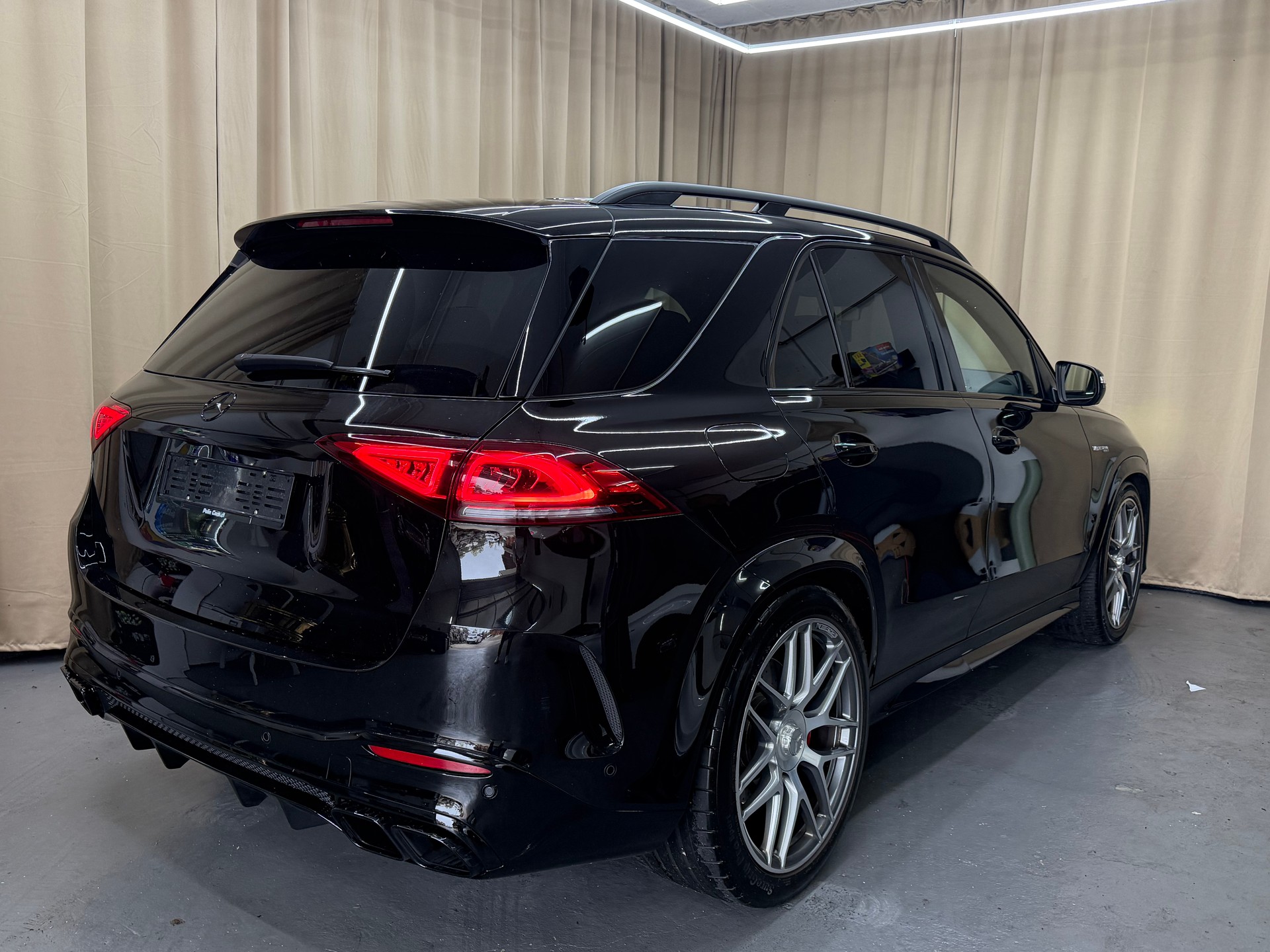 MERCEDES-BENZ GLE 63 AMG-image-3